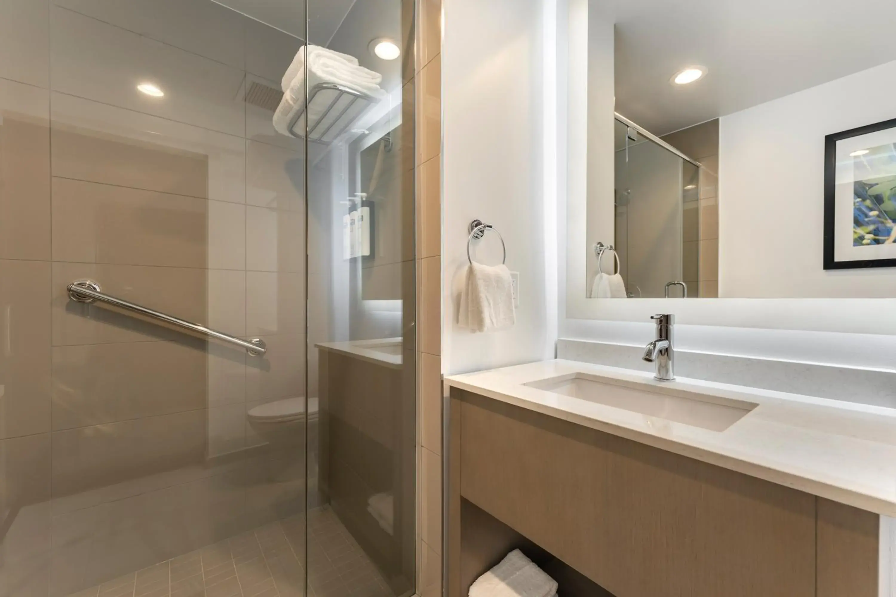 Den King Room with Sofa Bed in Hyatt House Orlando International Drive Den King Room with Sofa Bed in Hyatt House Orlando International Drive