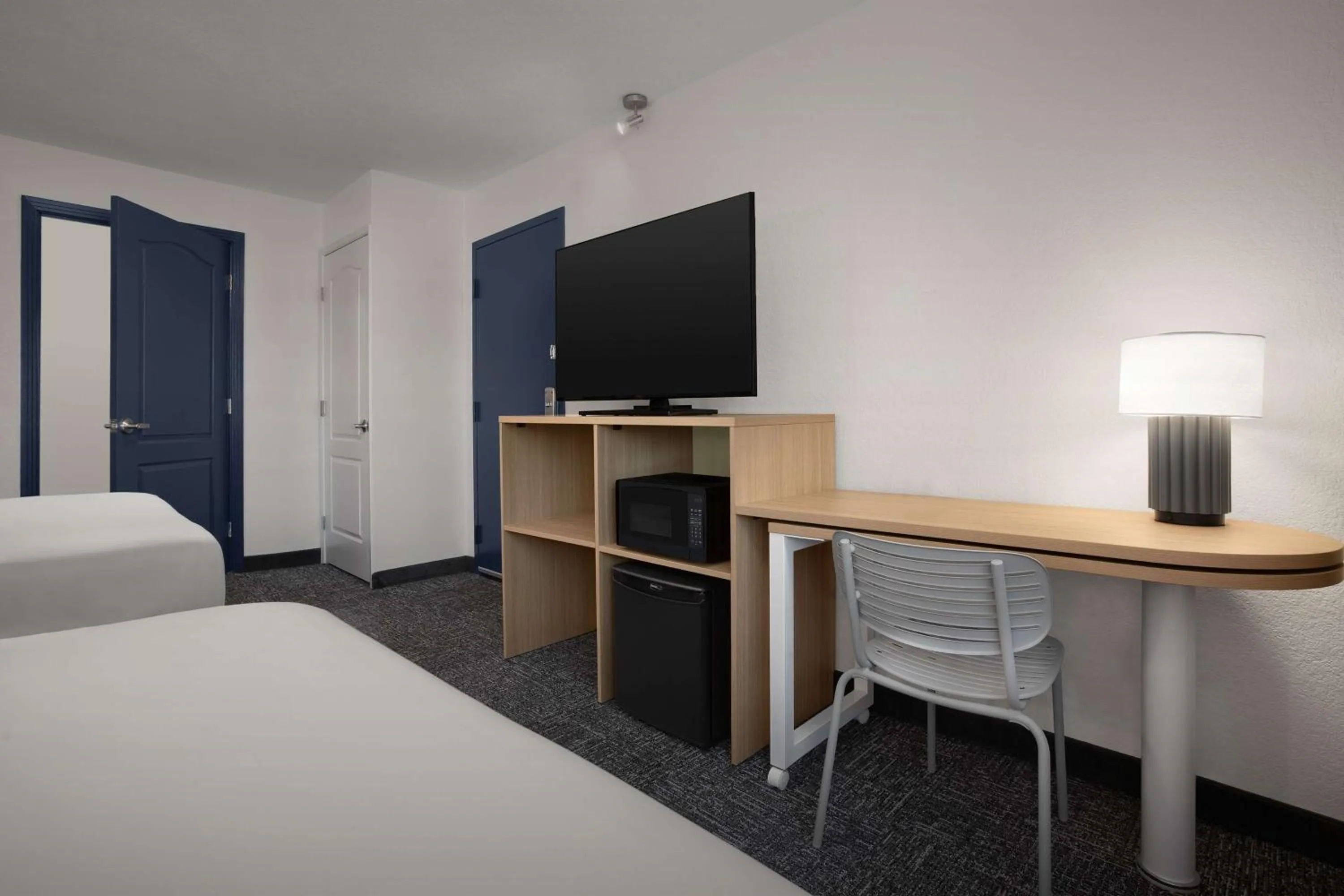 Bedroom, Bed in Spark by Hilton San Jose Airport