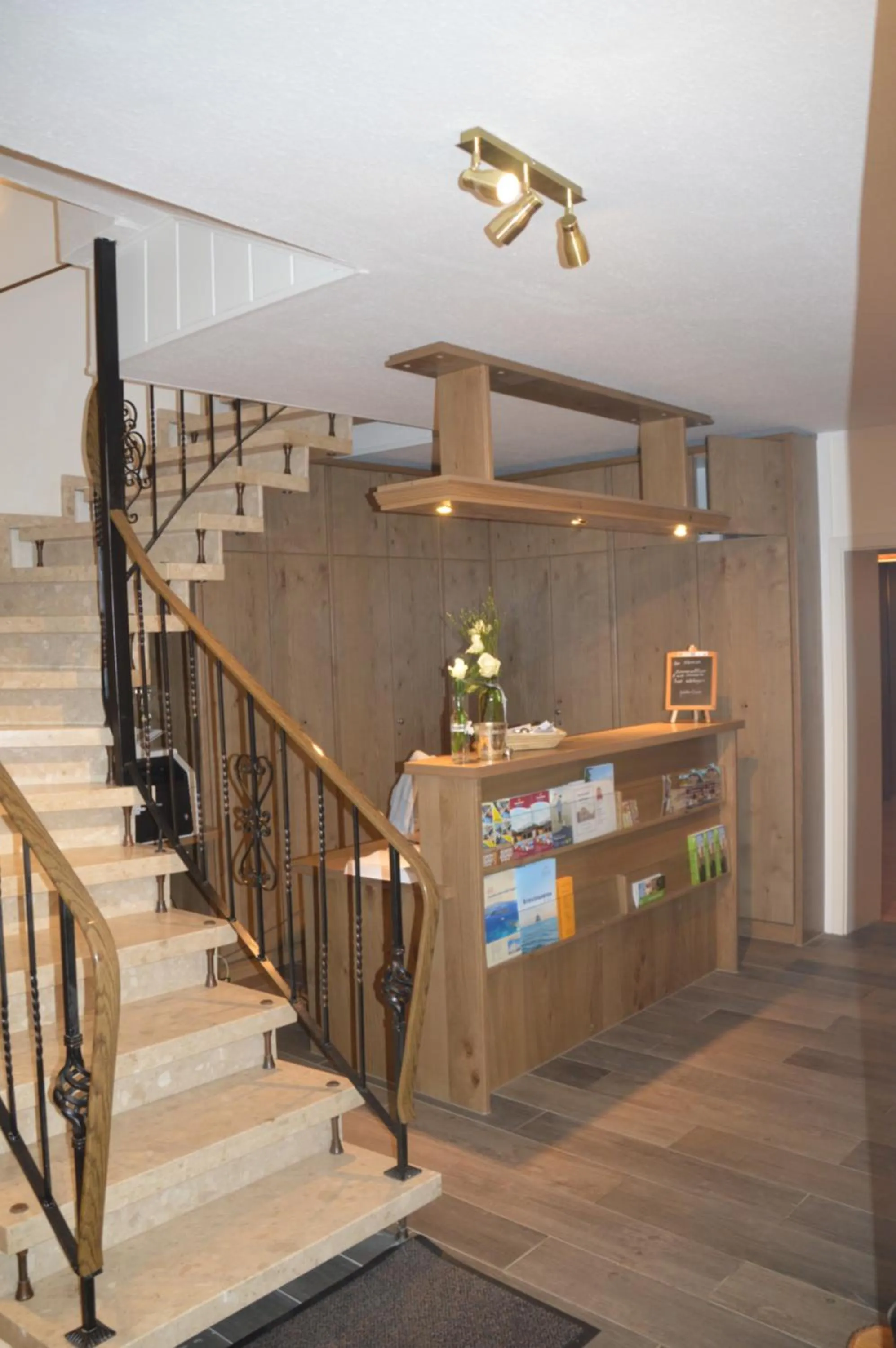 Lobby or reception in Hotel Zum Großen Krug