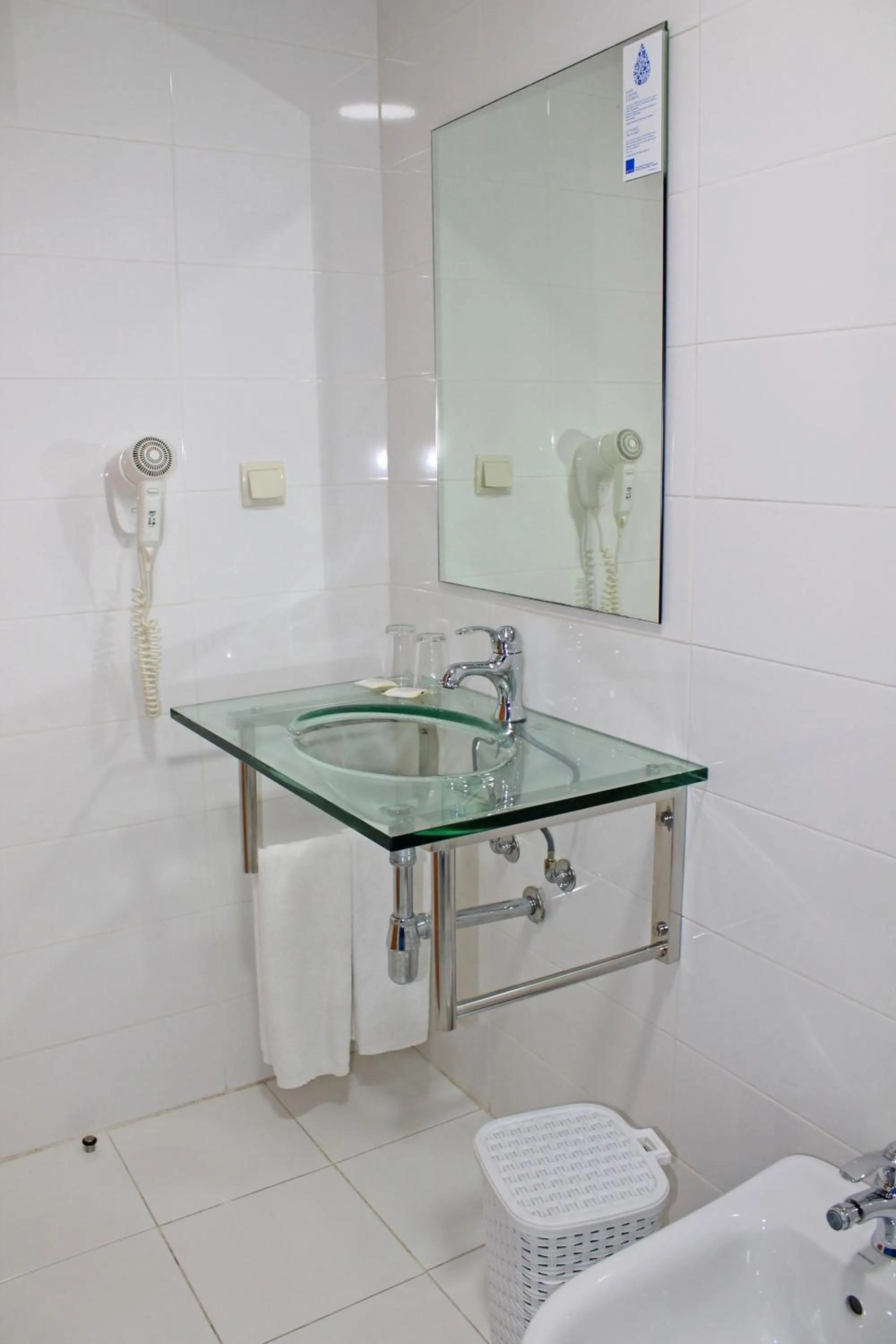 Bathroom in Vivacity Porto - Rooms & Apartments