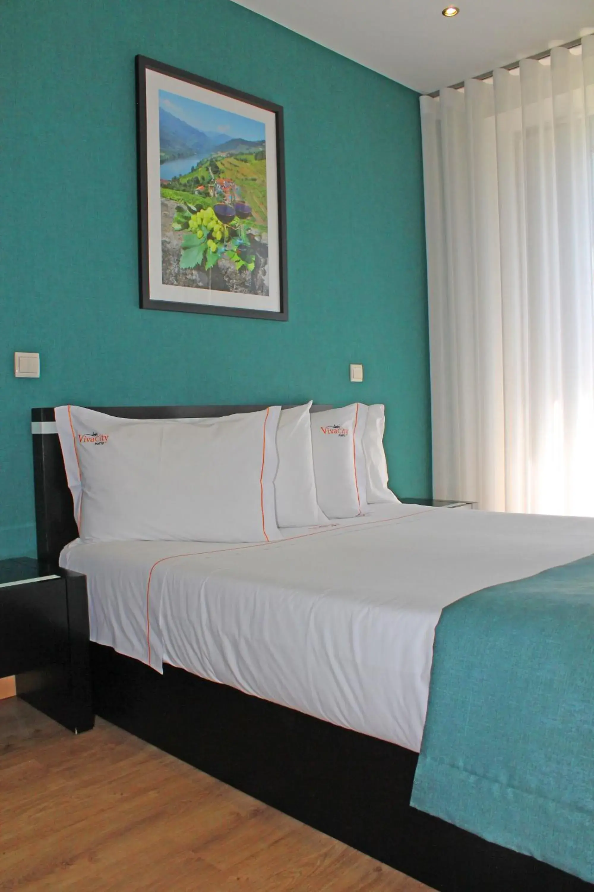 Double Room with Balcony in Vivacity Porto - Rooms & Apartments Double Room with Balcony in Vivacity Porto - Rooms & Apartments