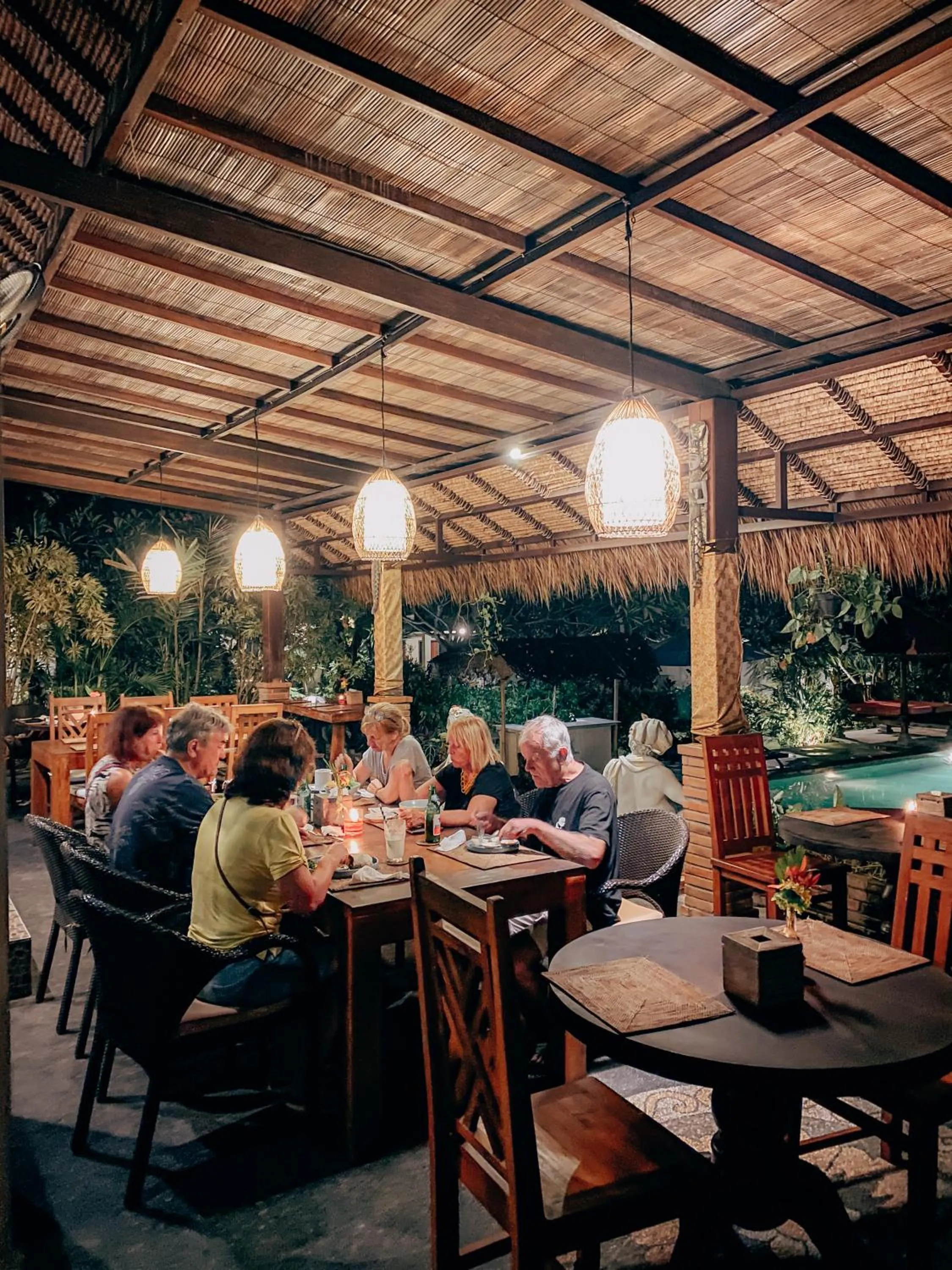 Restaurant/places to eat in Uluwatu Cottages