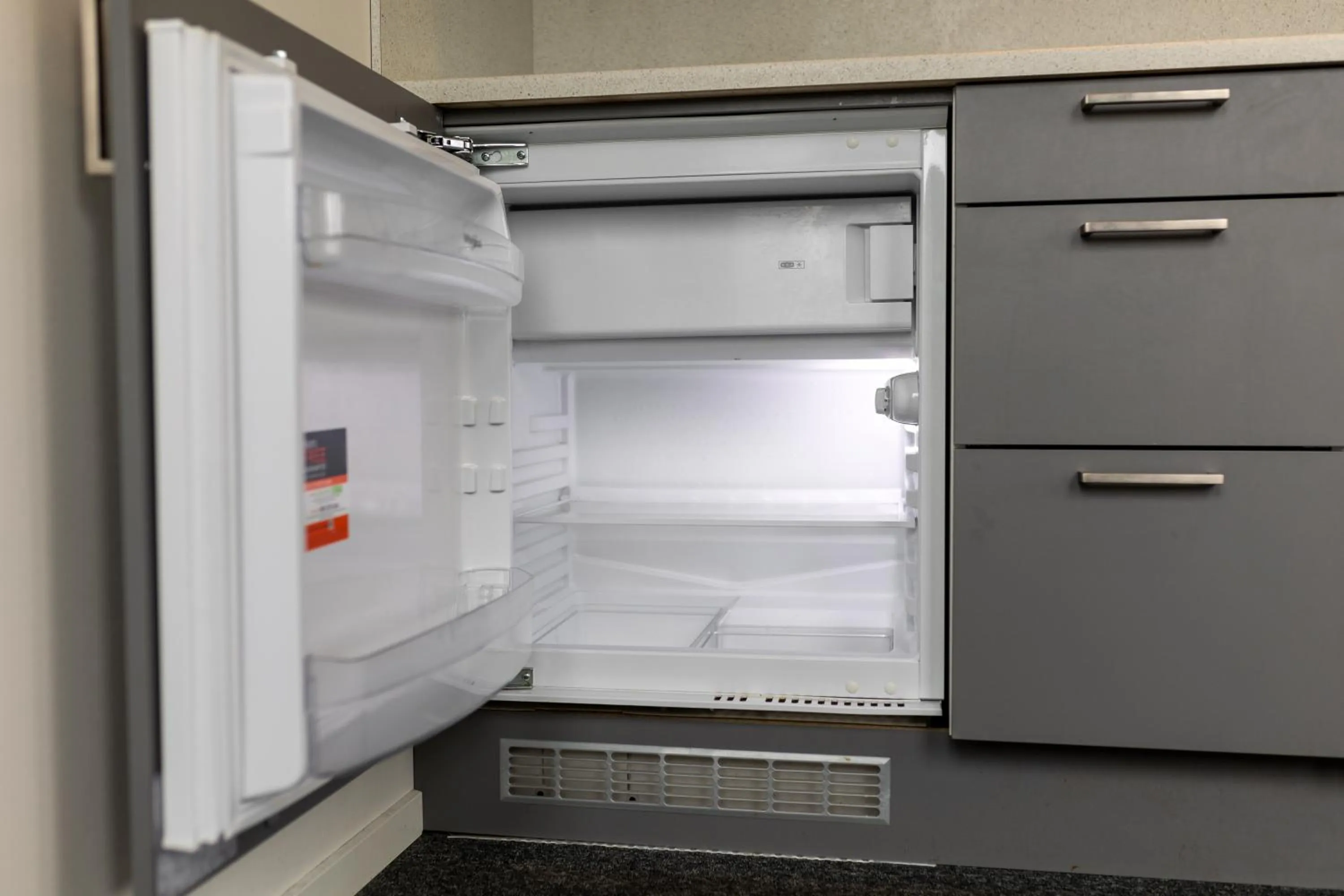 oven in Stockholm Hotel Apartments Sollentuna