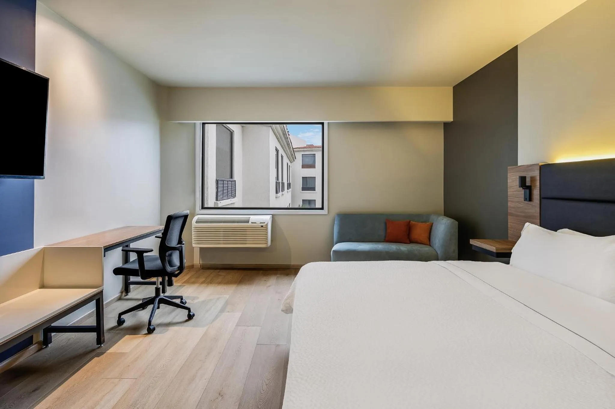 Photo of the whole room, Bed in Fiesta Inn Monterrey la Fe