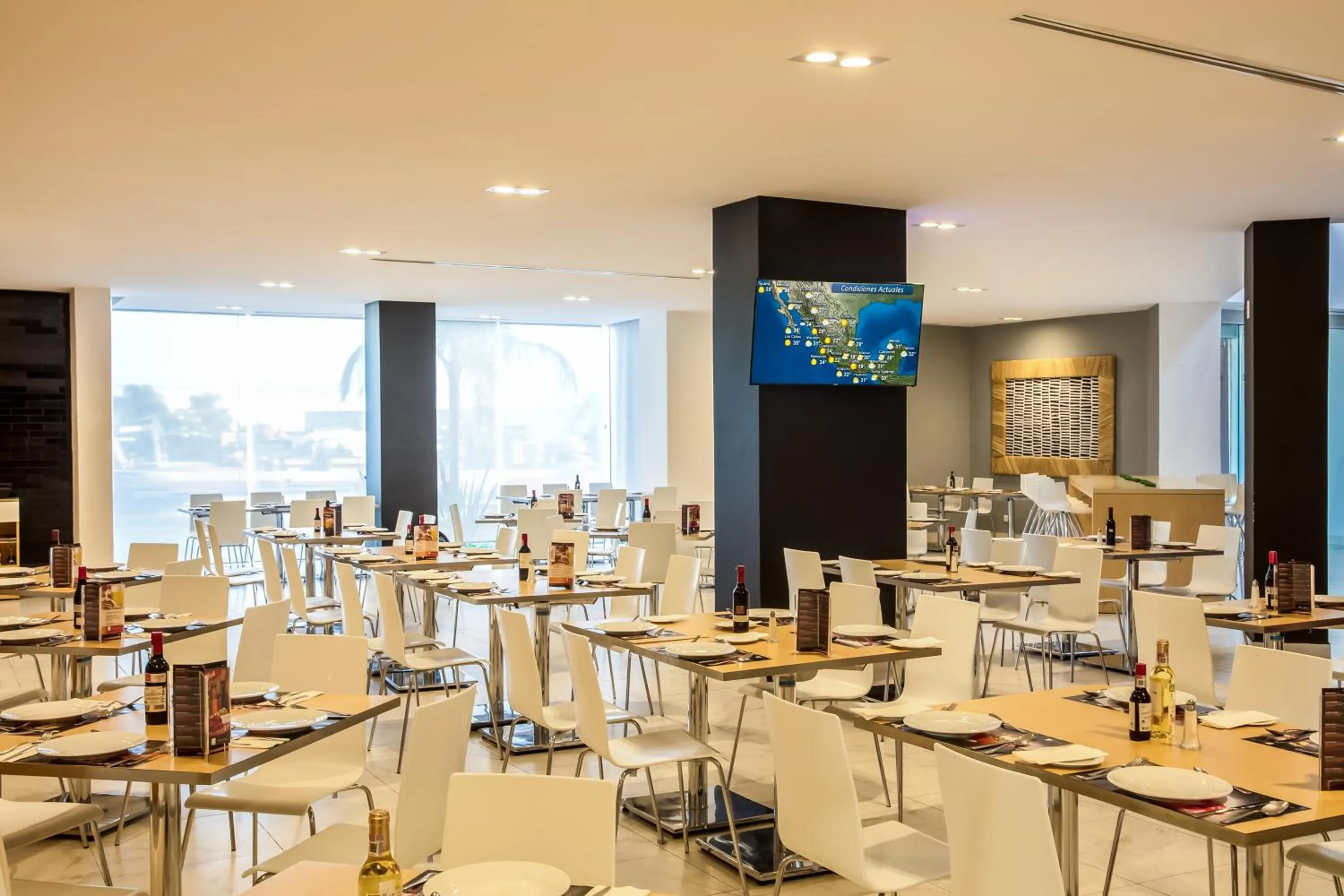 Restaurant/places to eat in Fiesta Inn Monterrey la Fe