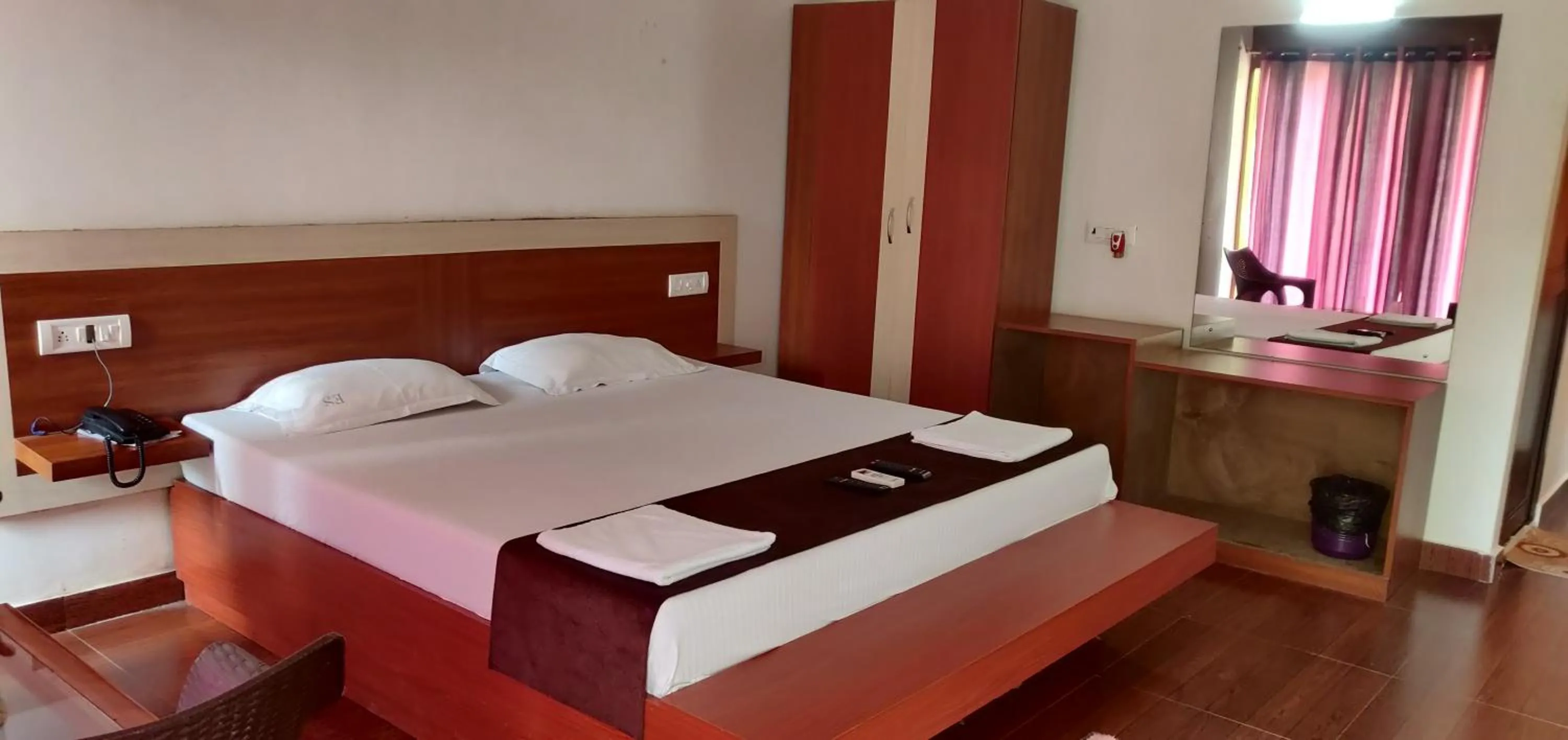 Bed in Hotel Exotica Squares