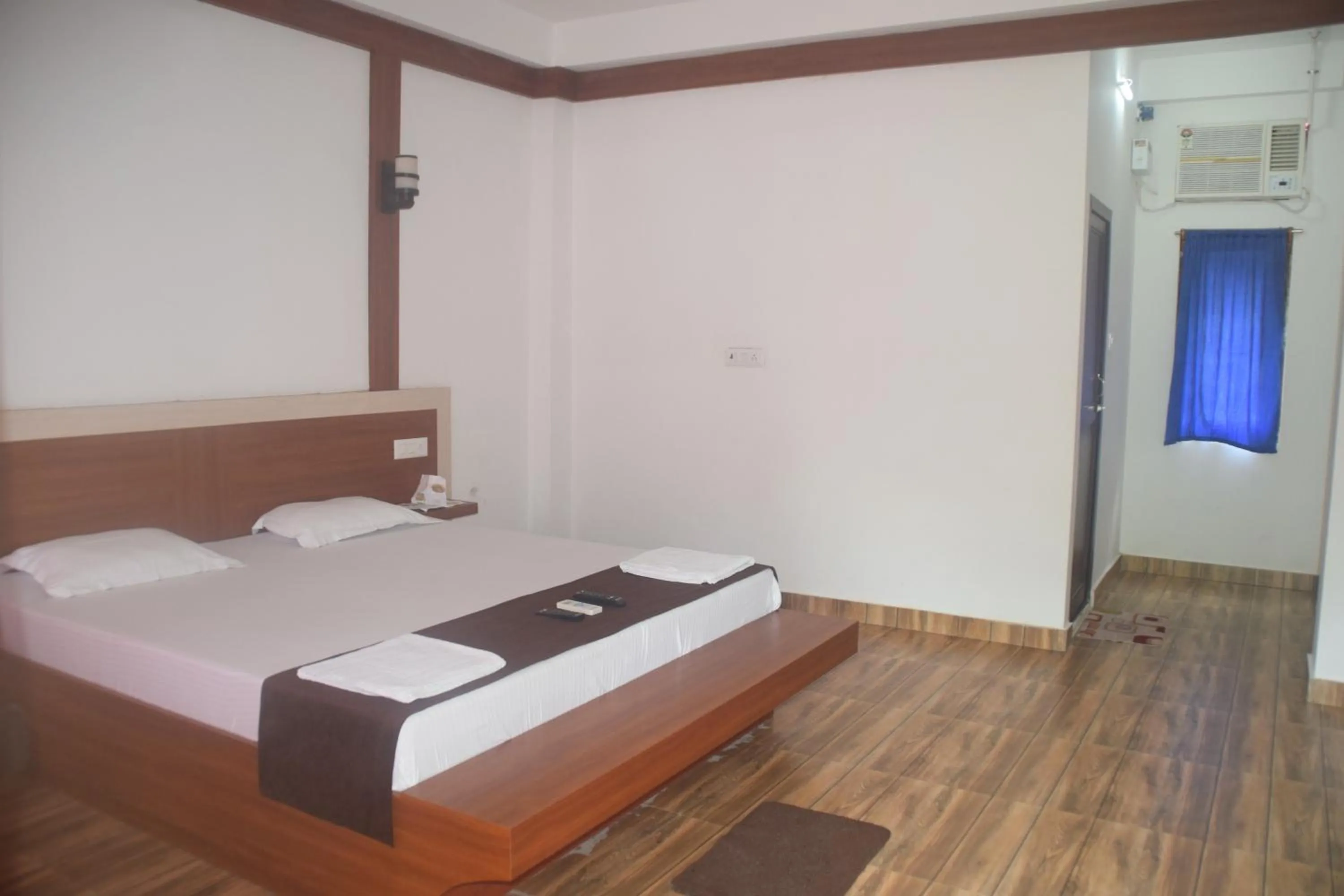 Bed in Hotel Exotica Squares