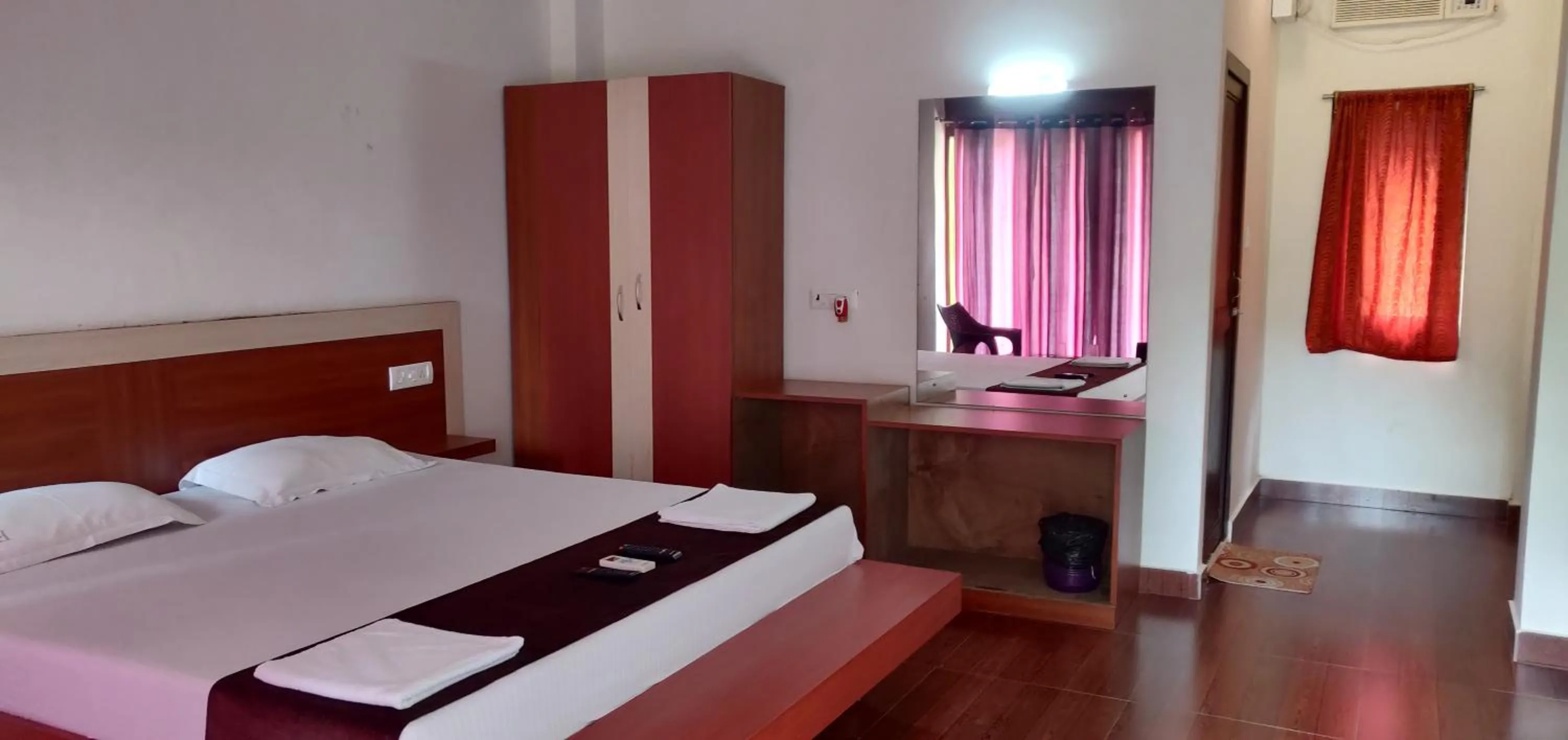 Bed in Hotel Exotica Squares