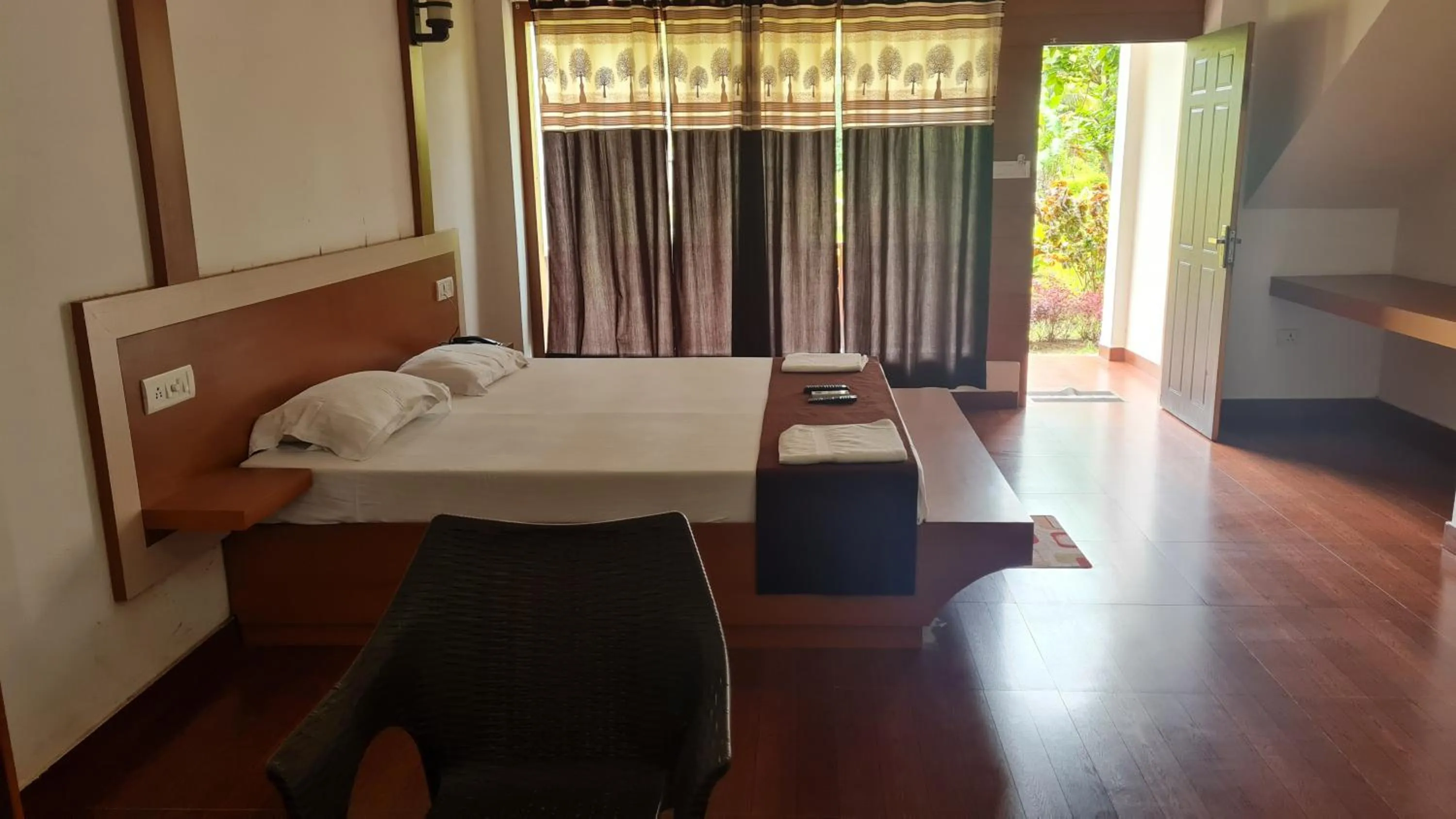 Bed in Hotel Exotica Squares