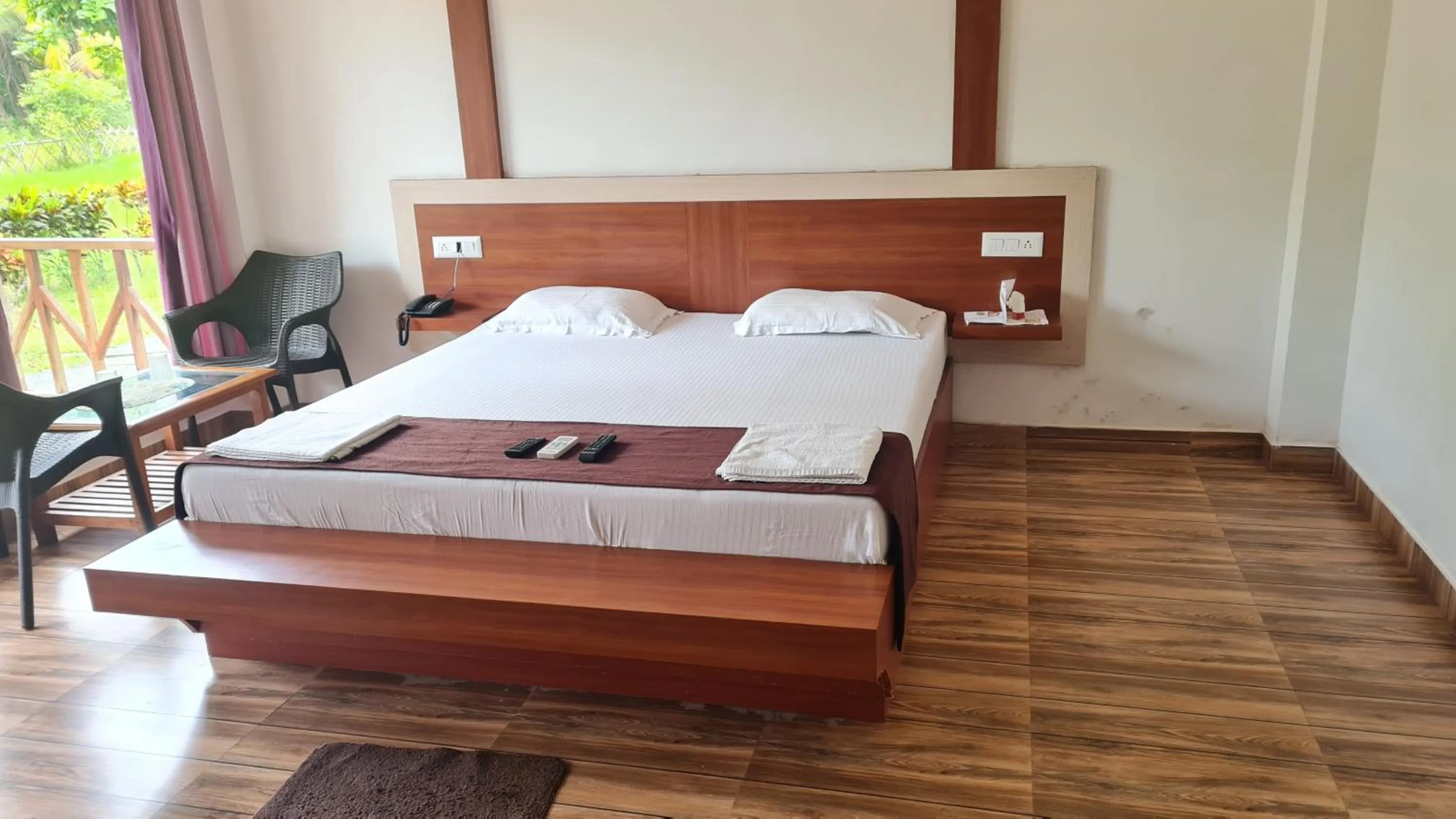 Bed in Hotel Exotica Squares