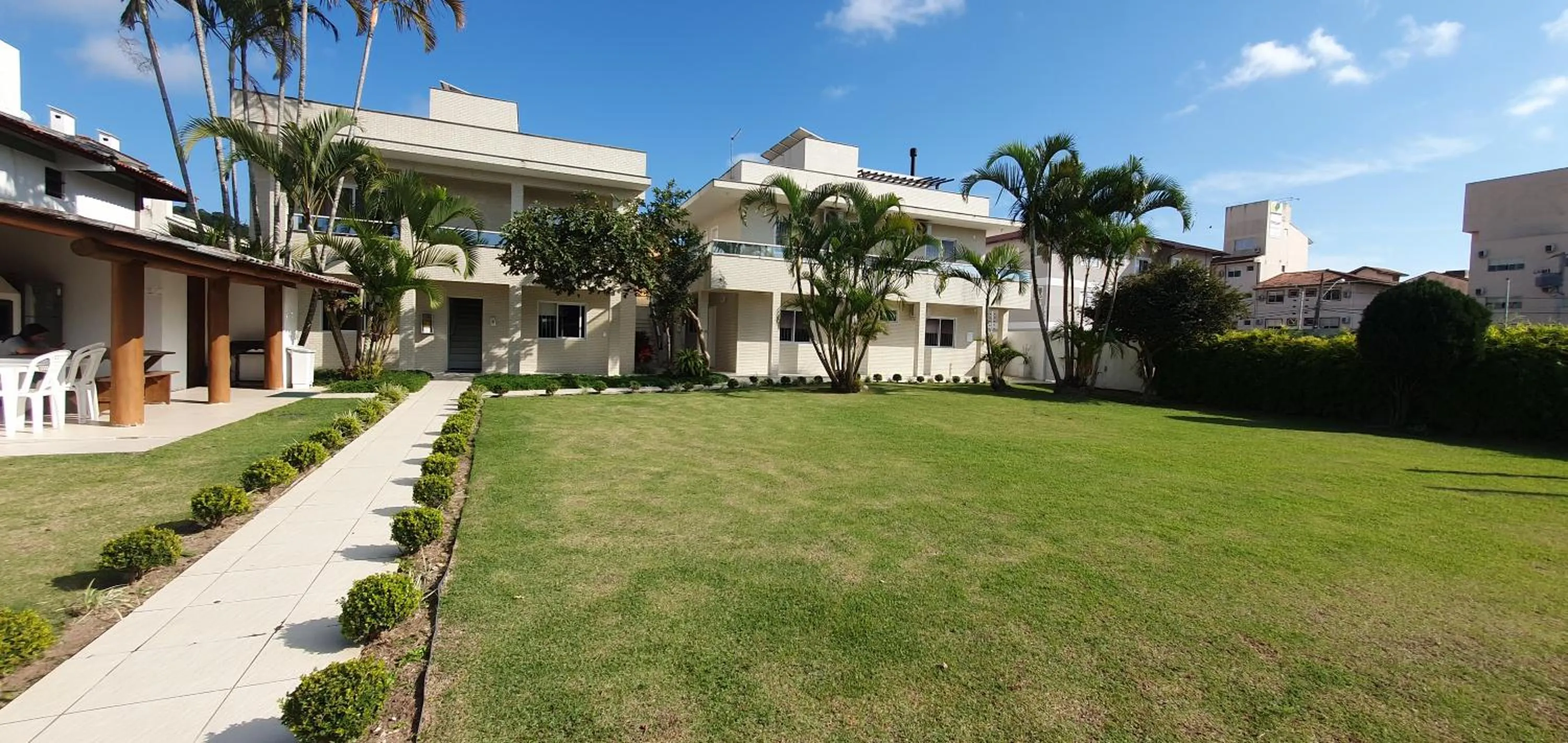 Property building in Tropicanas Hotel e Eventos