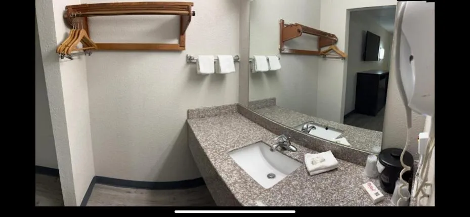 Red Roof Inn Kimball, TN I-24