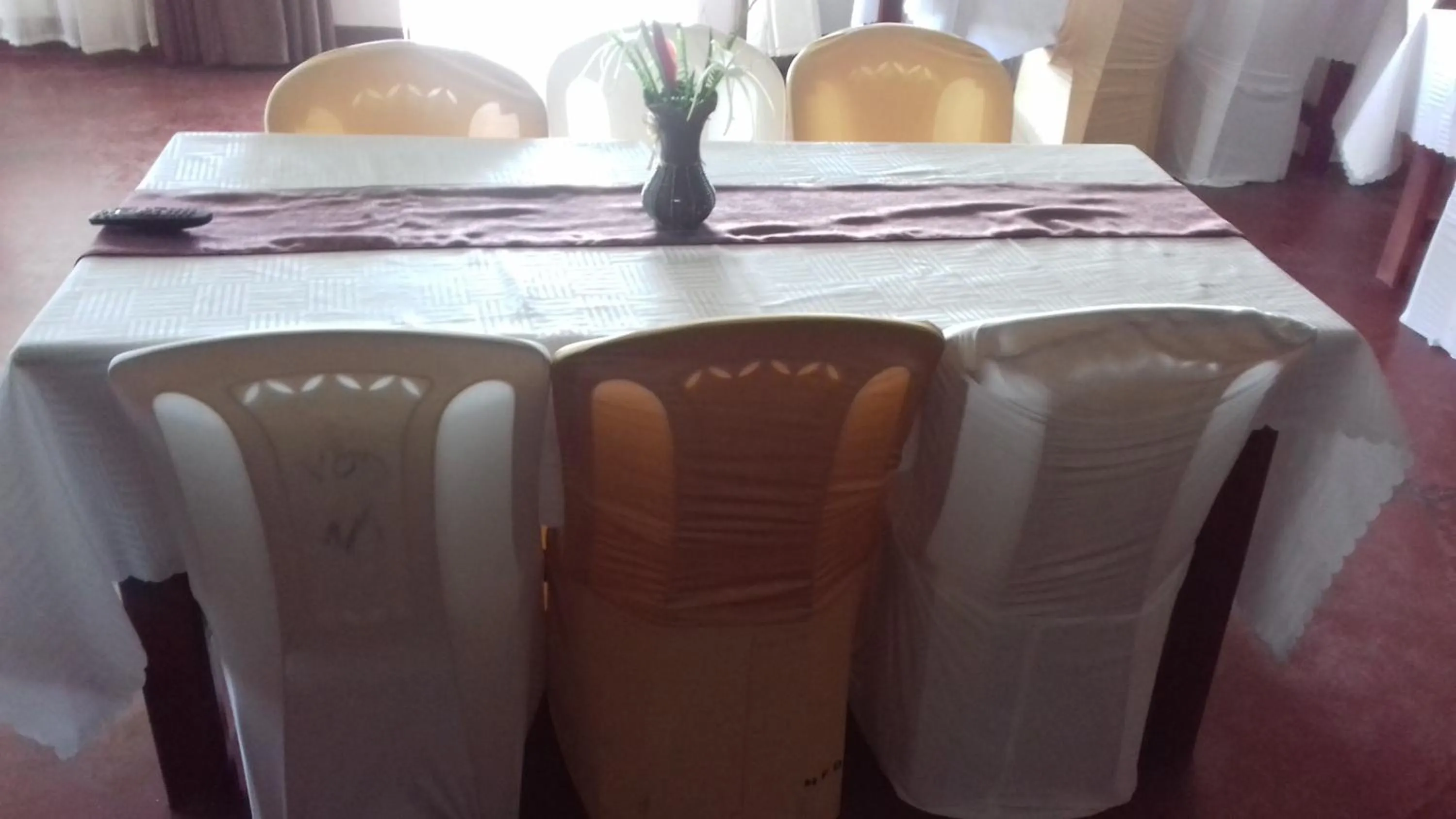 Restaurant/places to eat in Riverside Resort Hotel Kabale