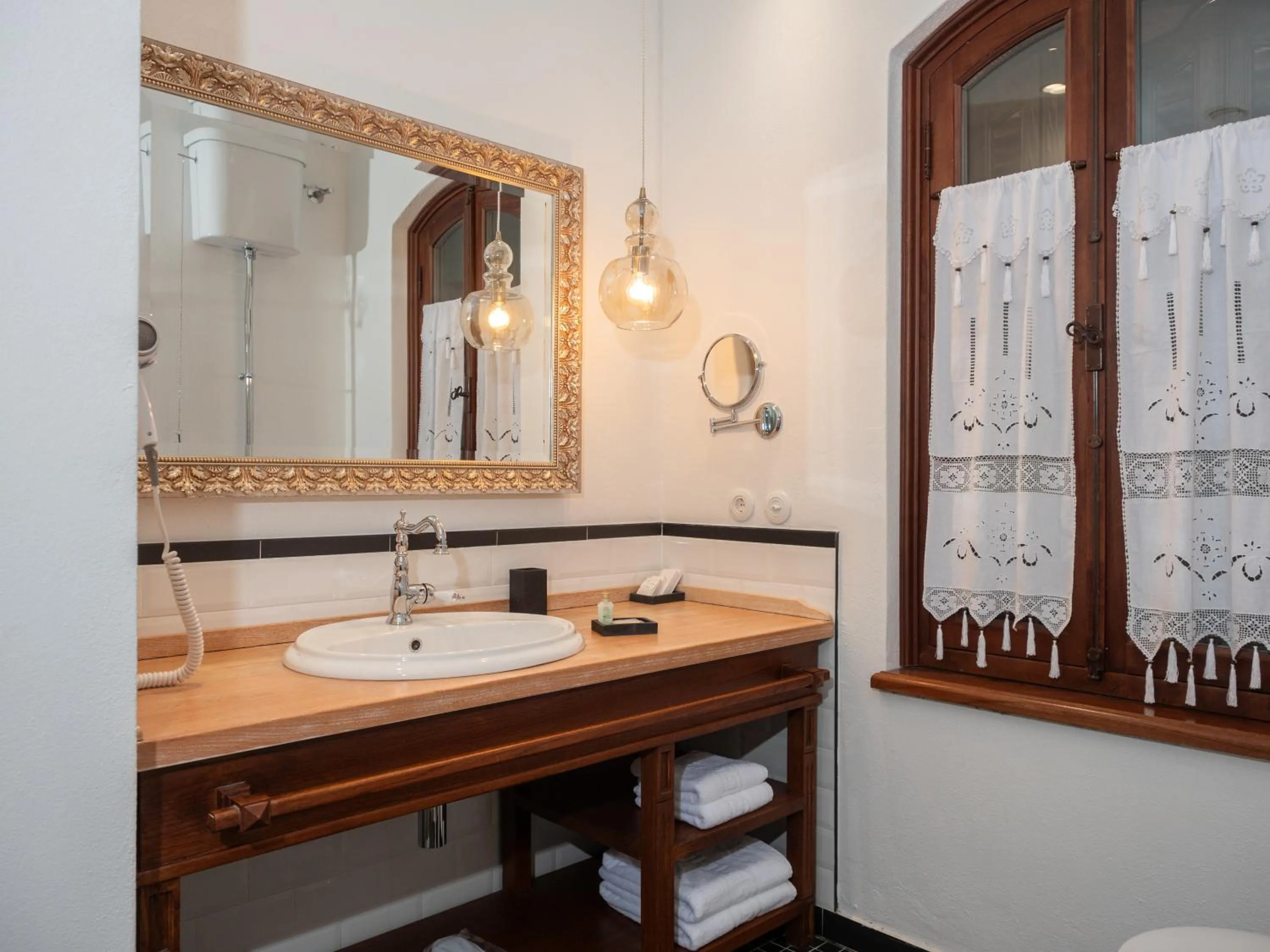 Bathroom in Vila Ebel Hotel Pool & Spa