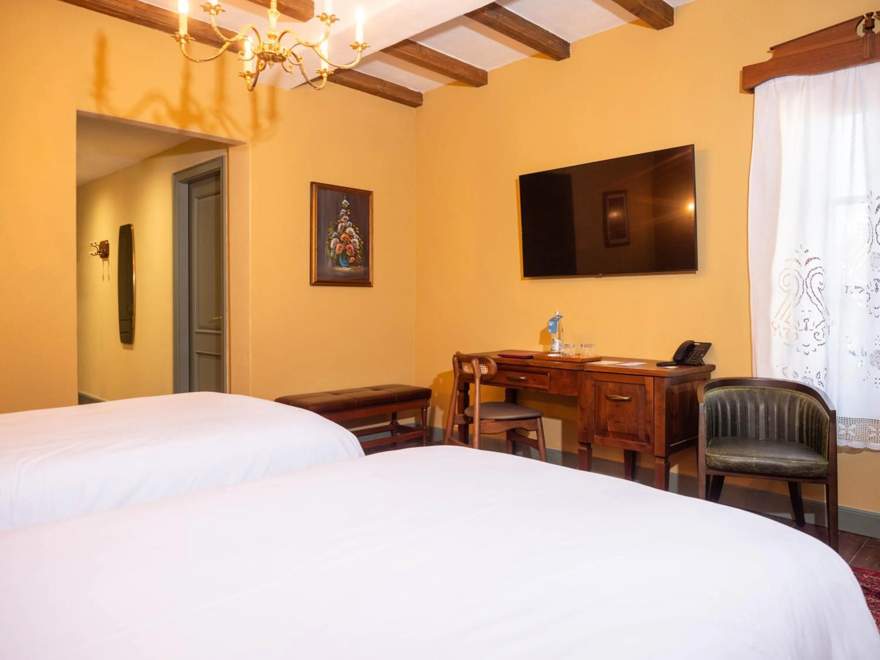 TV and multimedia, Bed in Vila Ebel Hotel Pool & Spa