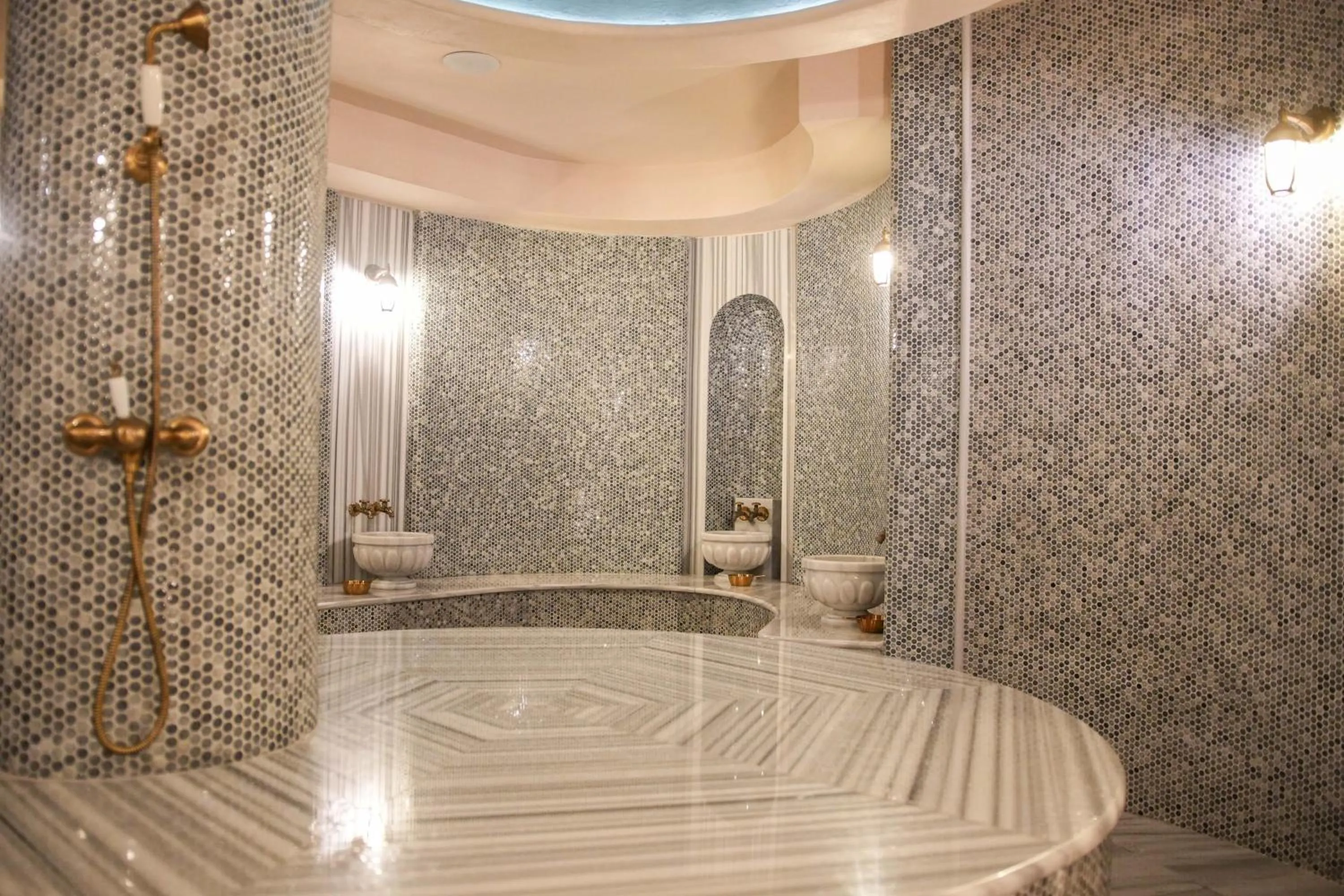 Steam room in Vila Ebel Hotel Pool & Spa