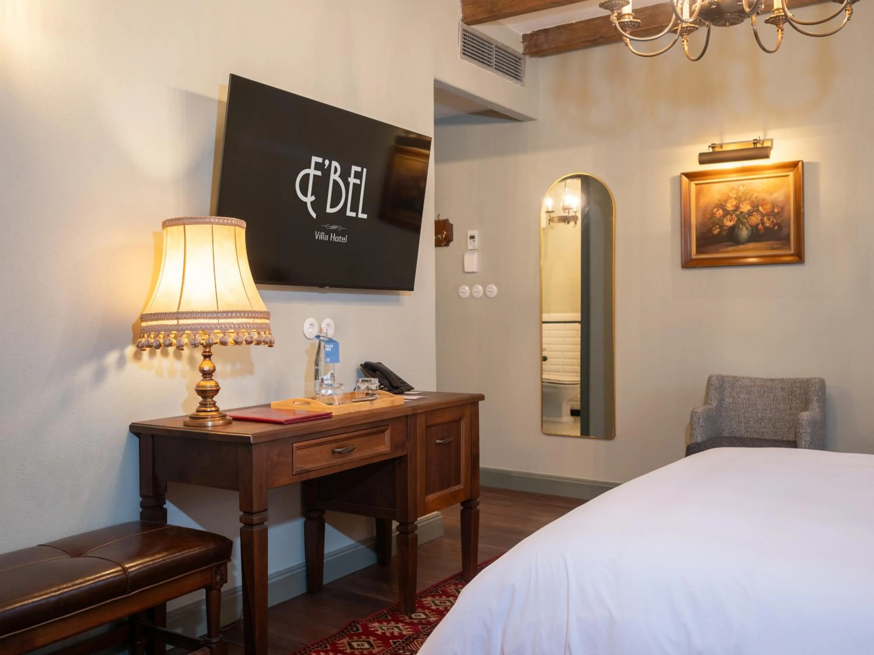 TV and multimedia, Bed in Vila Ebel Hotel Pool & Spa