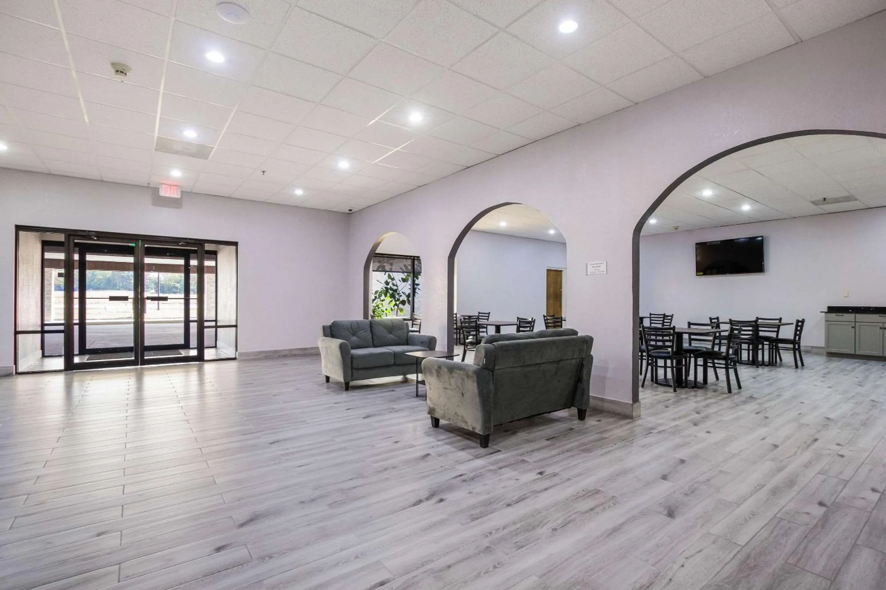 Lobby or reception in Quality Inn Grayville