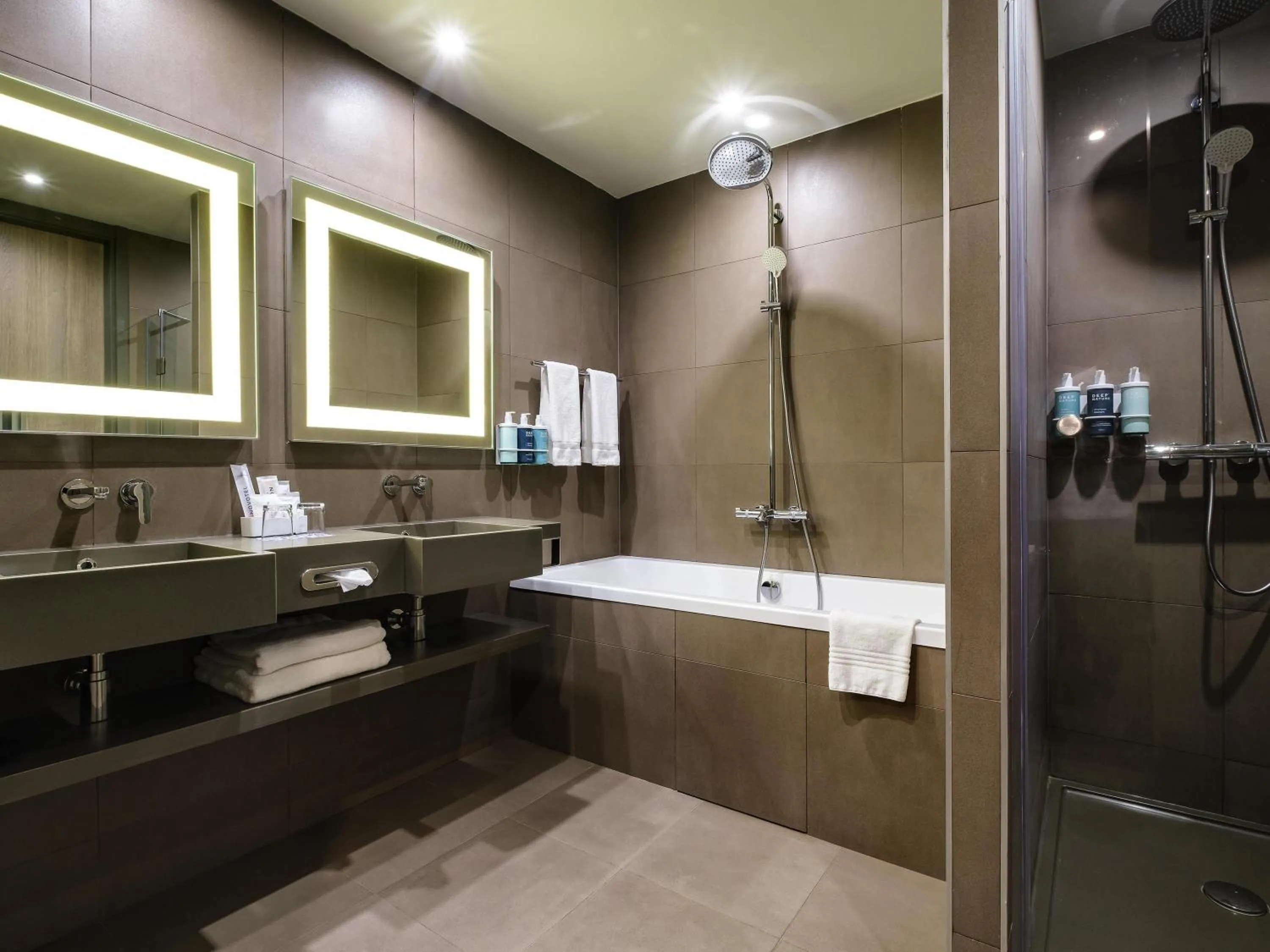 Photo of the whole room in Novotel Almaty City Center