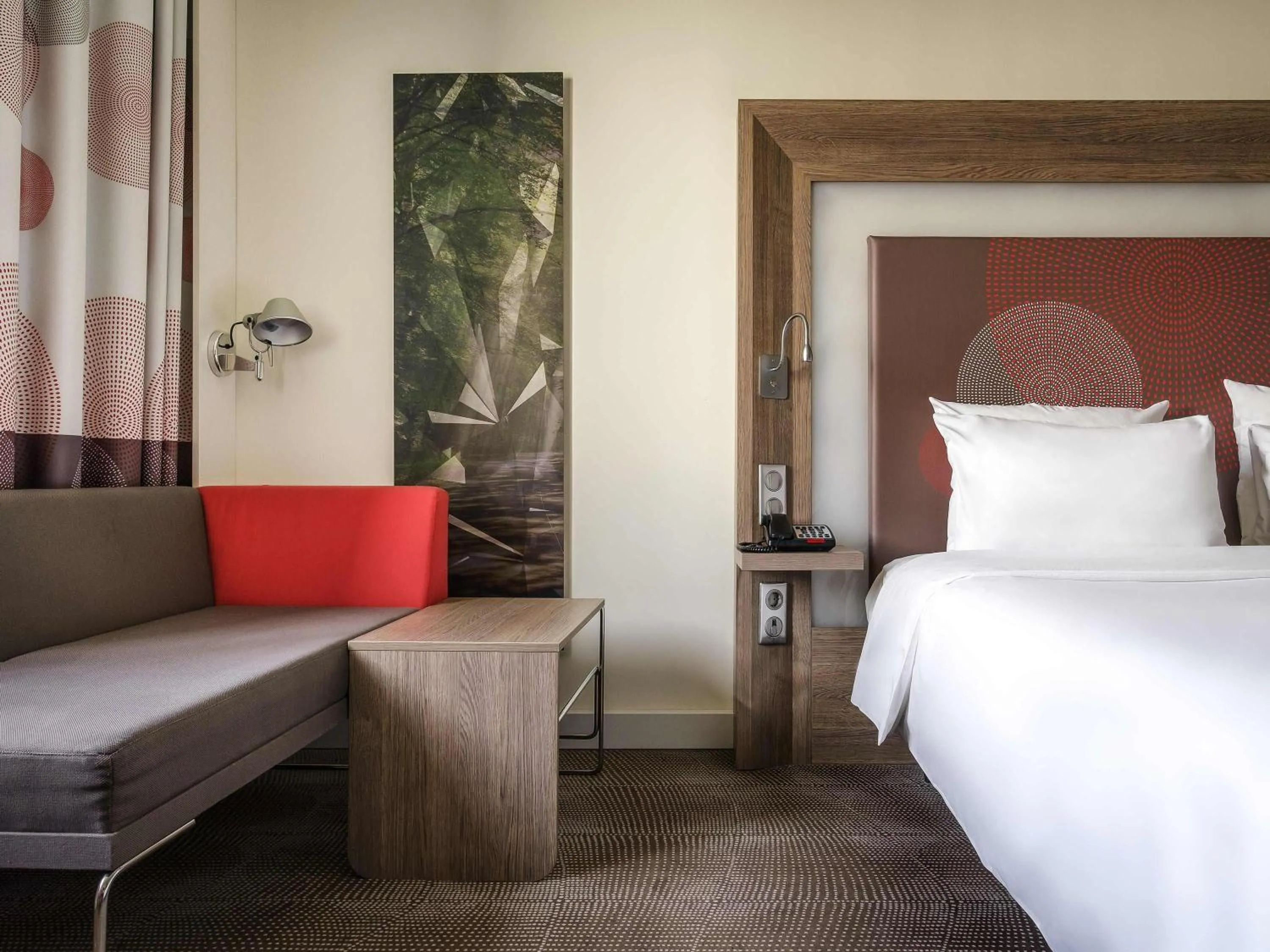 Bedroom, Bed in Novotel Almaty City Center