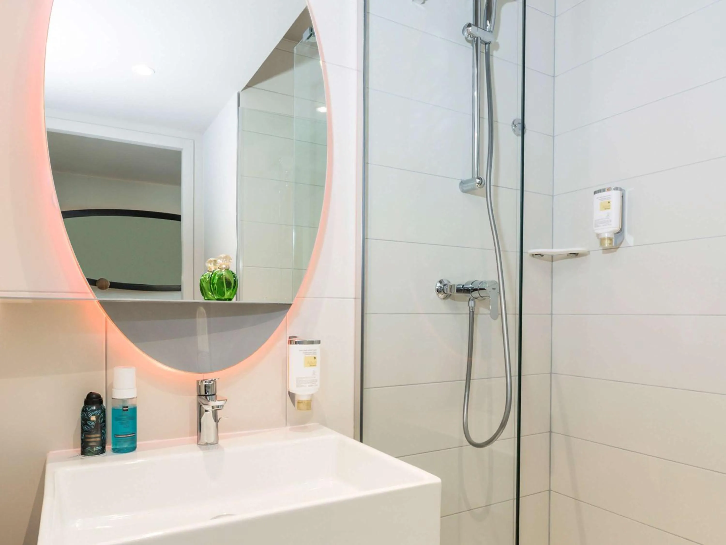 Photo of the whole room in Aparthotel Adagio access Palaiseau Saclay