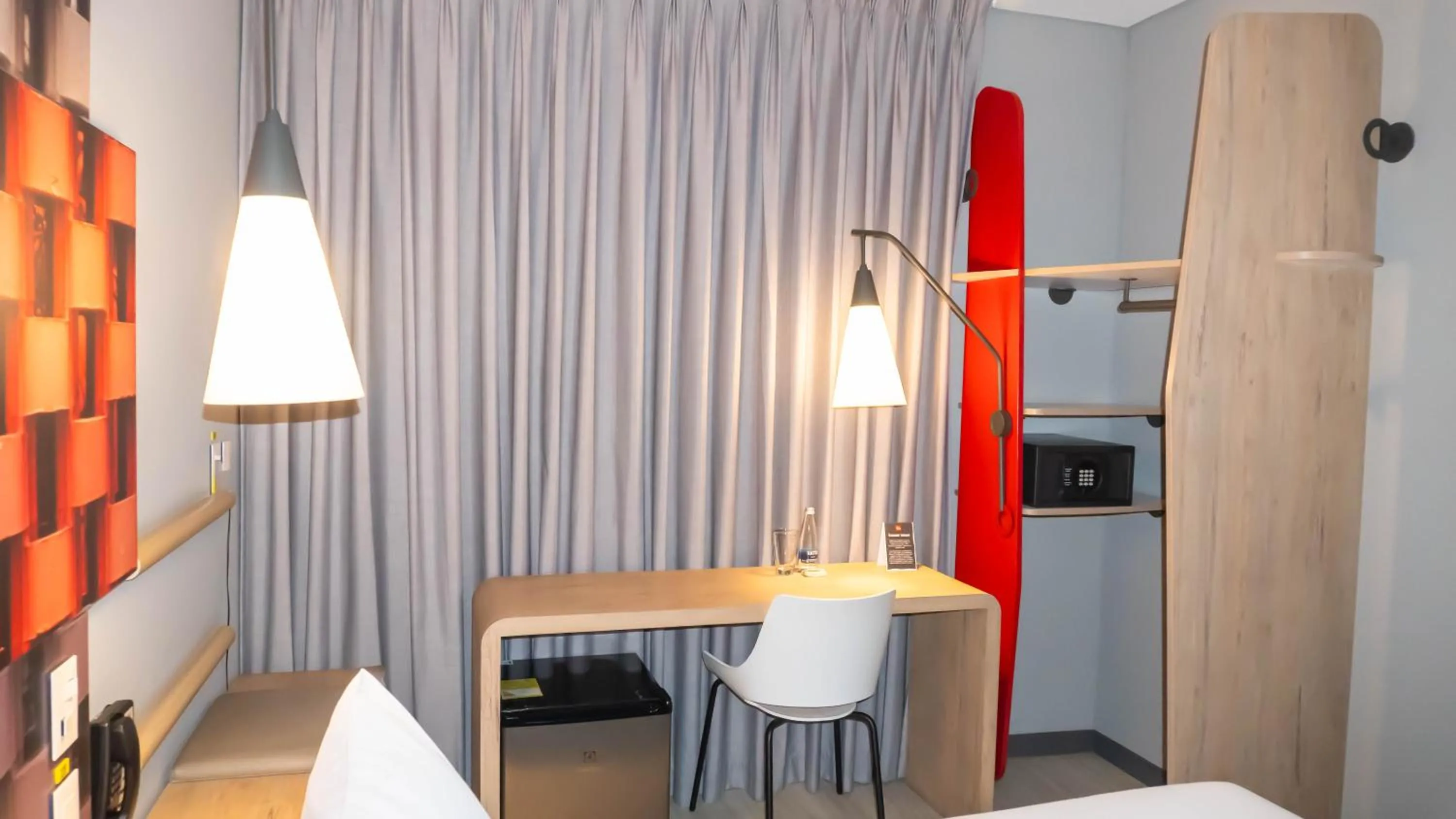 Bedroom in ibis Cucuta