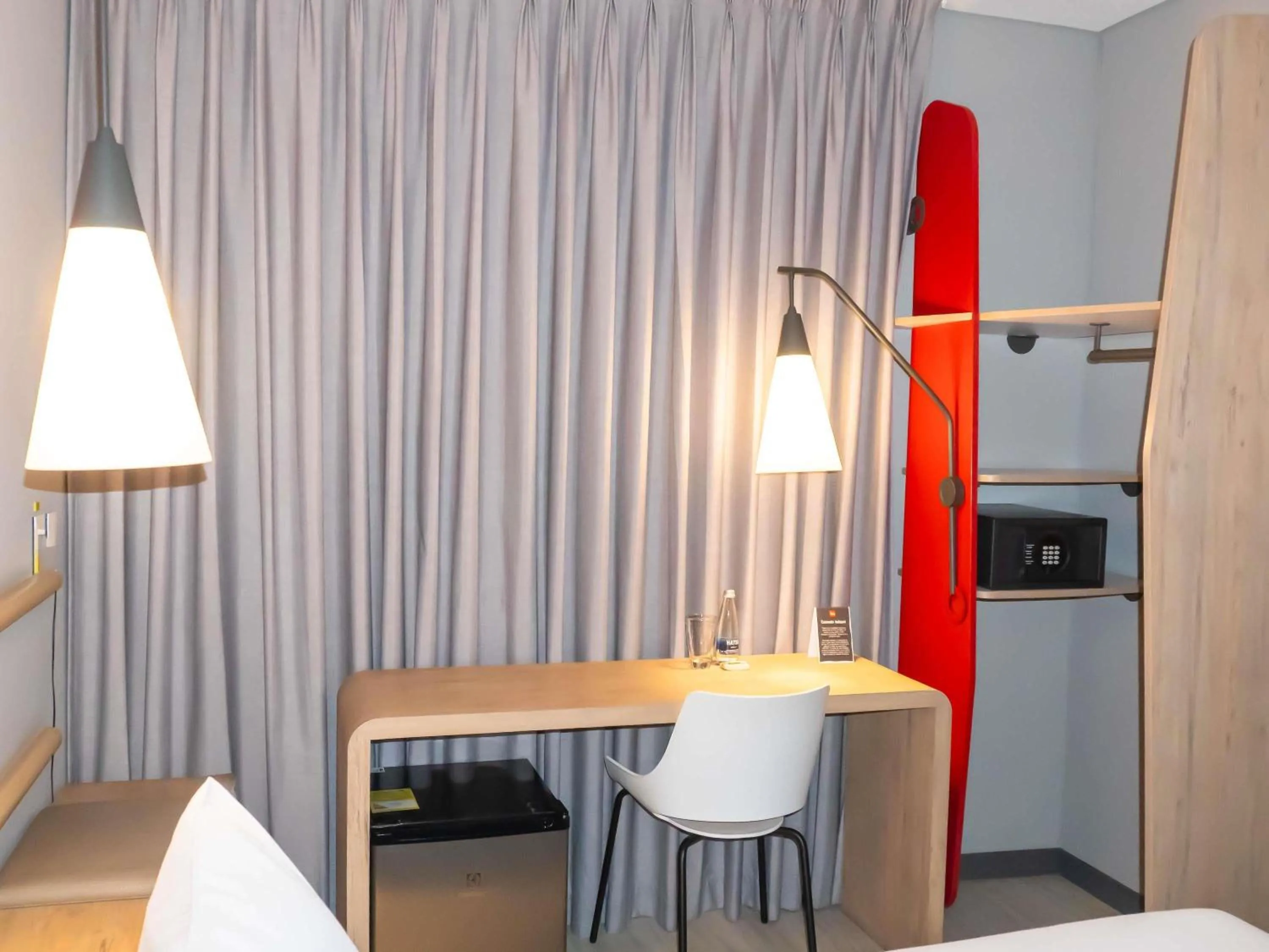 Bedroom in ibis Cucuta