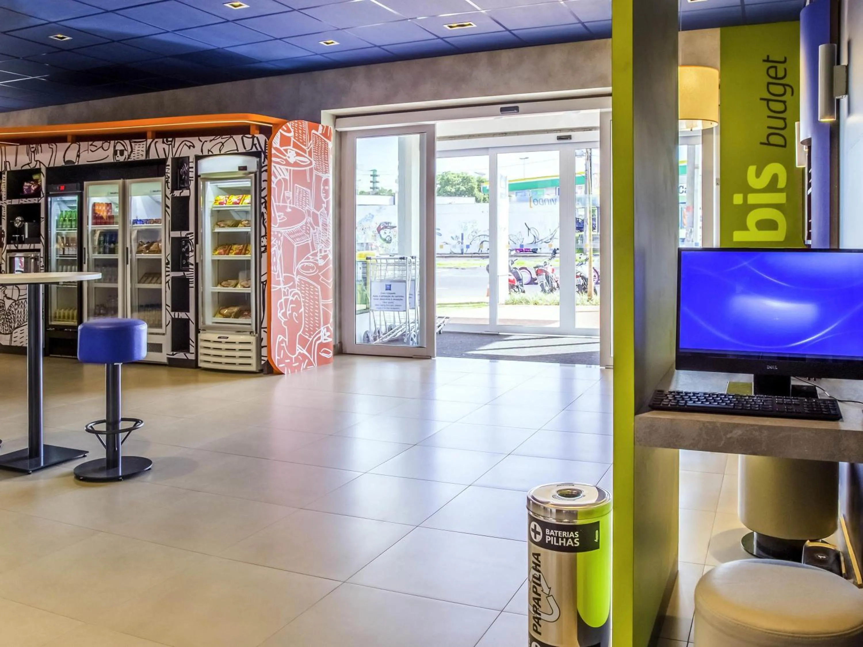 Lounge or bar in Ibis Budget Uberlândia