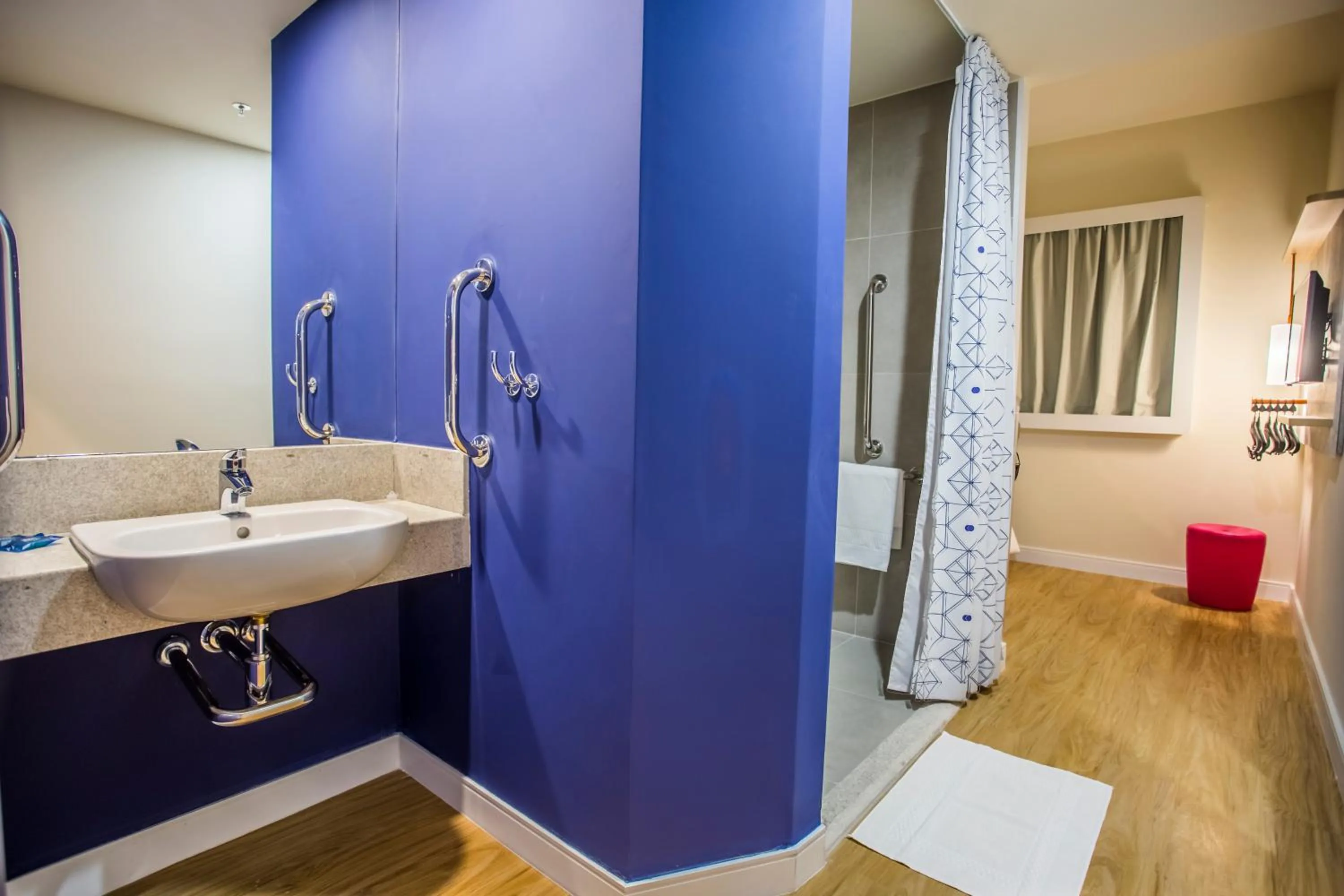 Bathroom in Ibis Budget Uberlândia