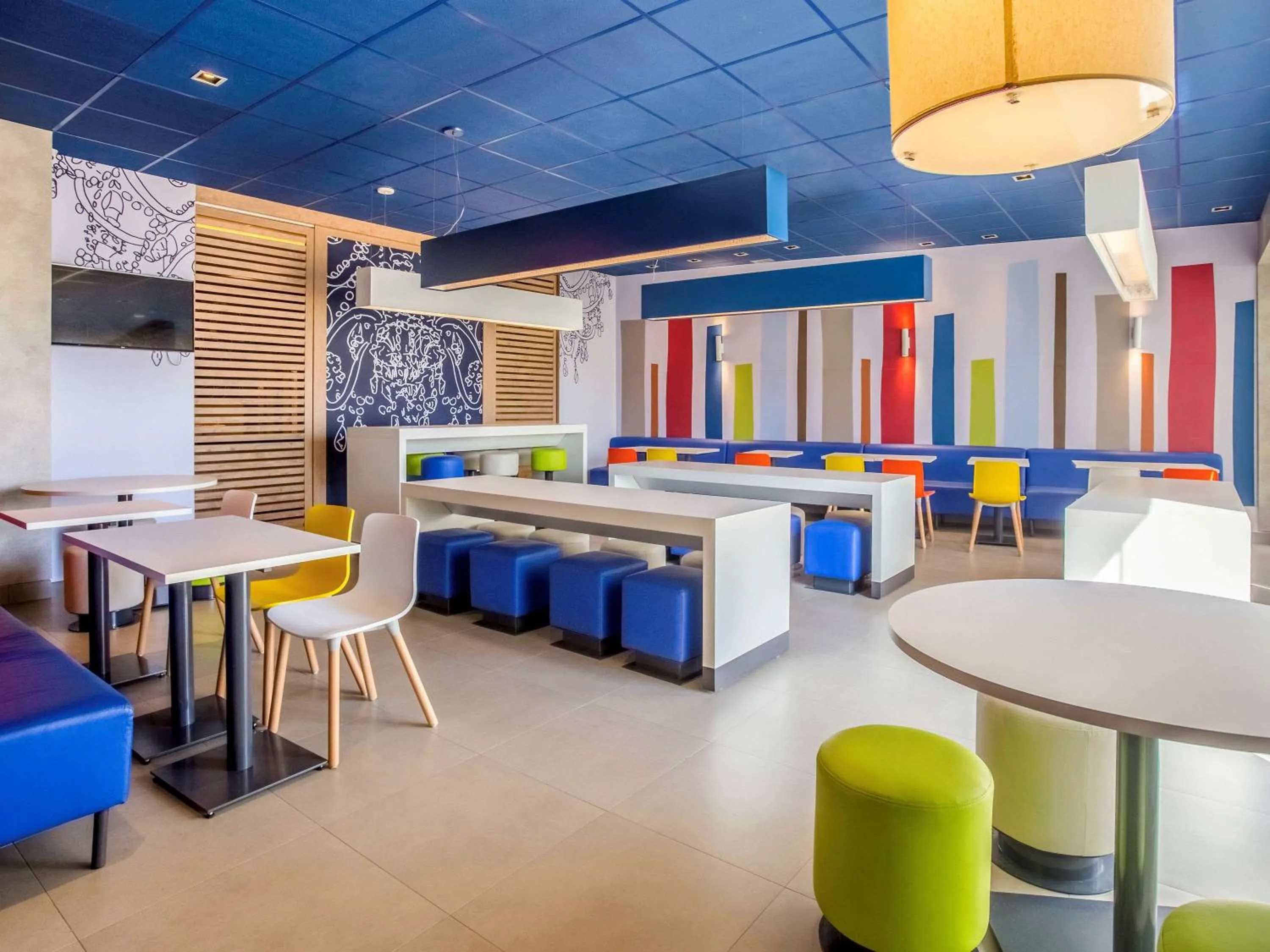 Restaurant/places to eat in Ibis Budget Uberlândia