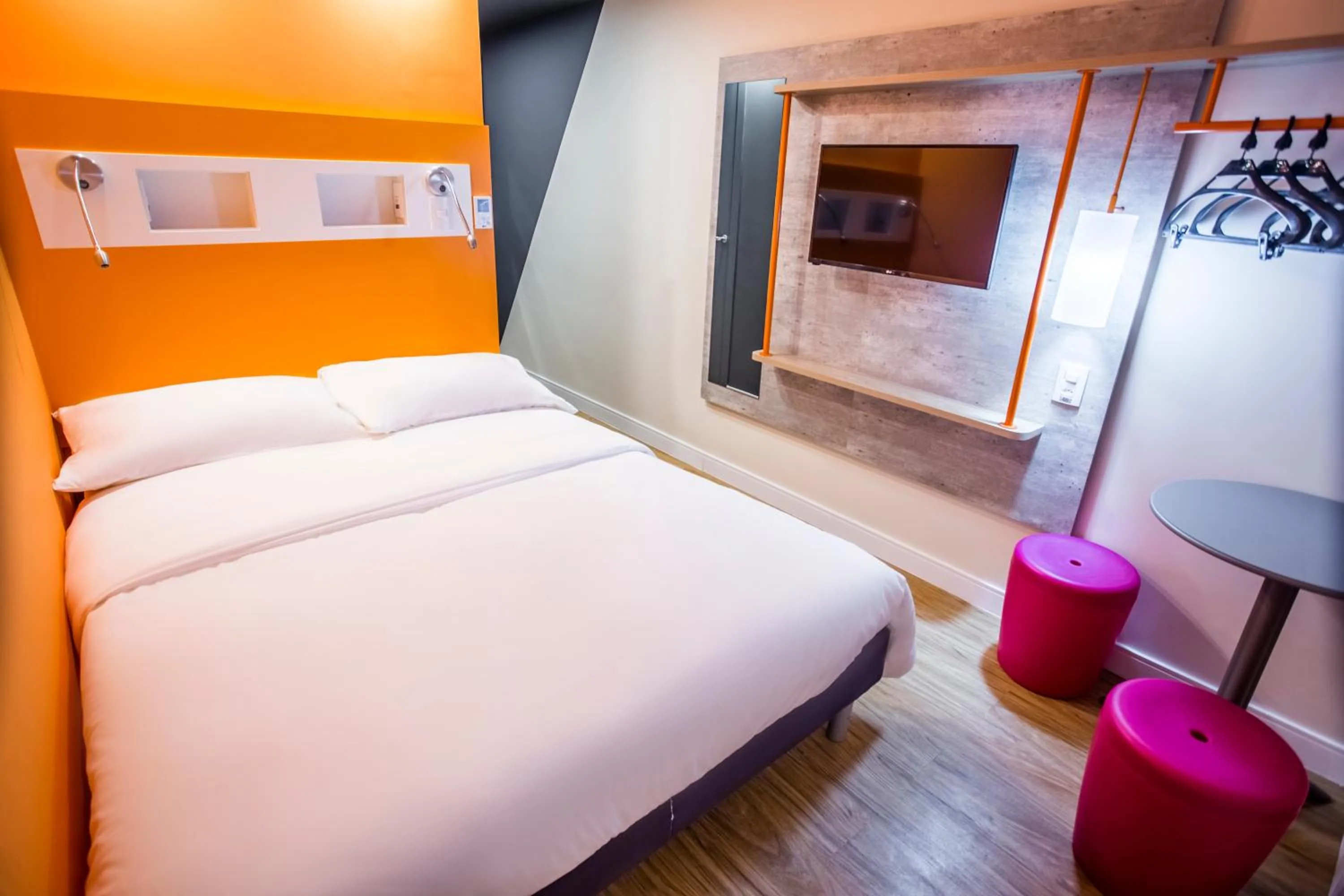 Bedroom, Bed in Ibis Budget Uberlândia