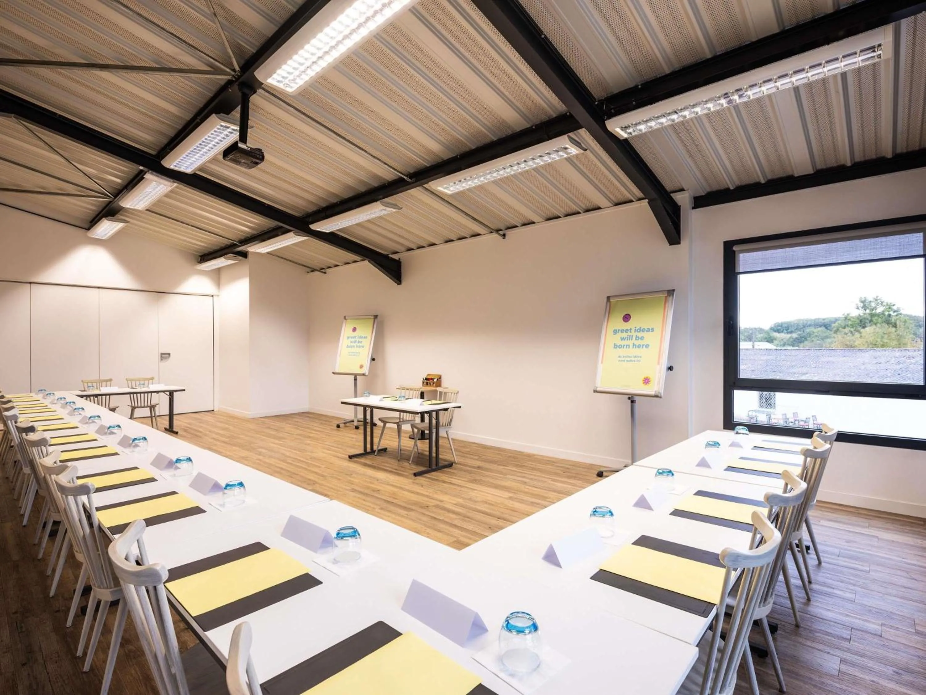 Meeting/conference room in Greet hotel Bourg-en-Bresse Sud Montagnat