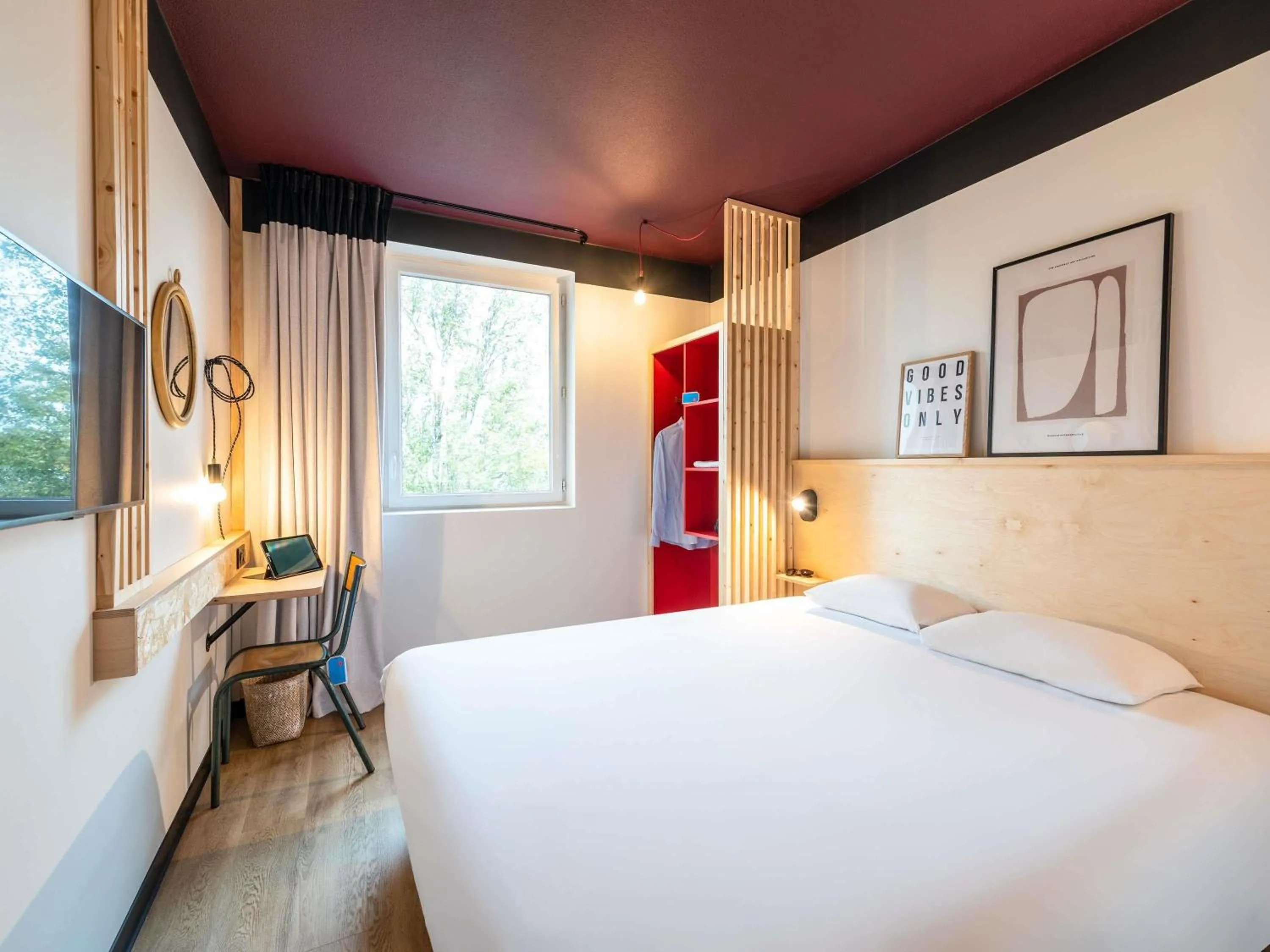 Bedroom, Bed in Greet hotel Bourg-en-Bresse Sud Montagnat