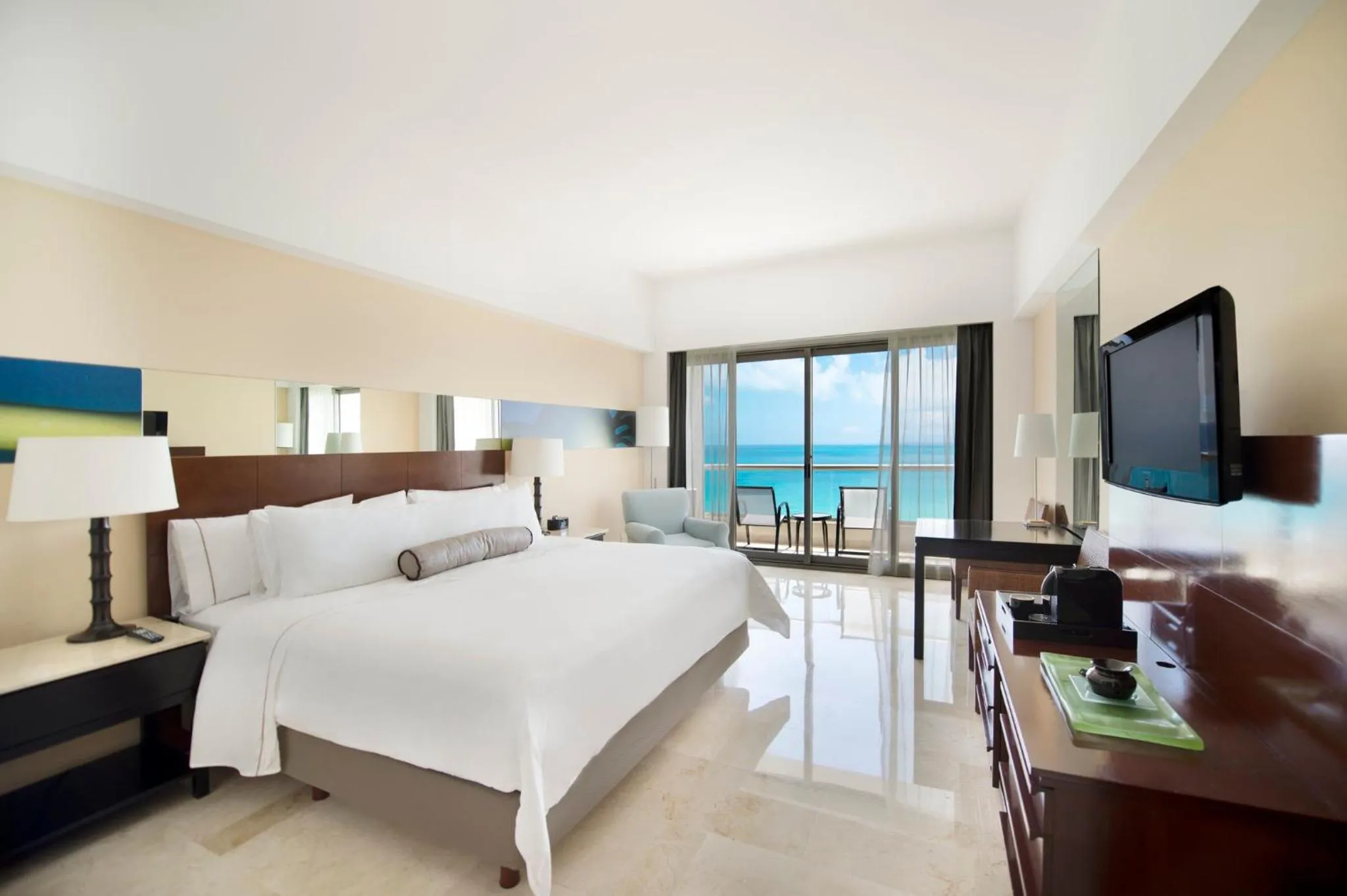 Photo of the whole room, Bed in Live Aqua Cancun - Adults Only - All-Inclusive