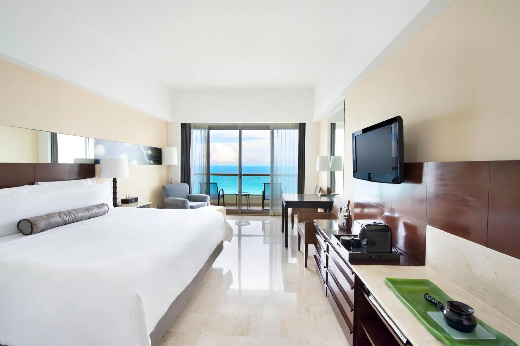 Photo of the whole room, Bed in Live Aqua Cancun - Adults Only - All-Inclusive