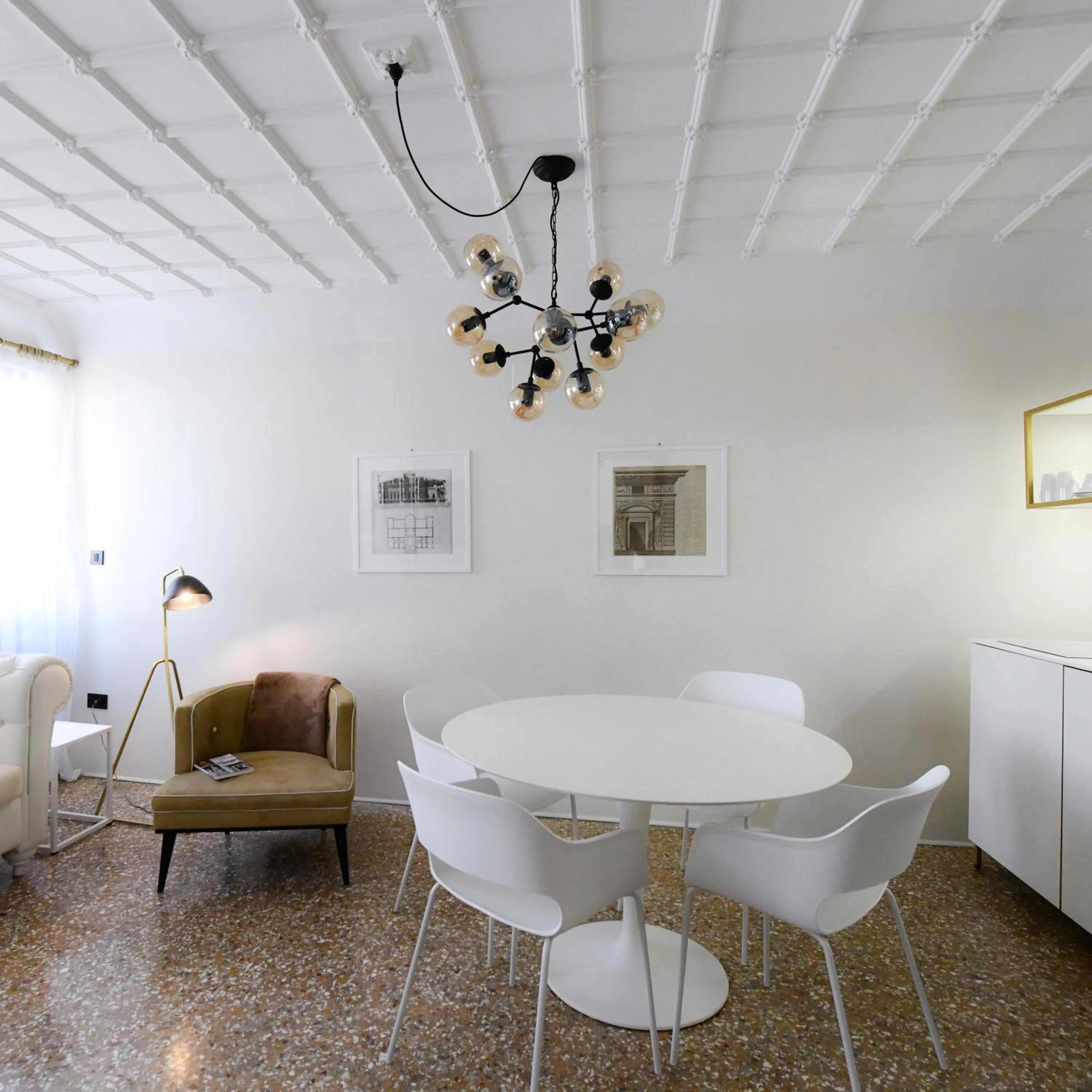 Living room in San Marco Suite 755