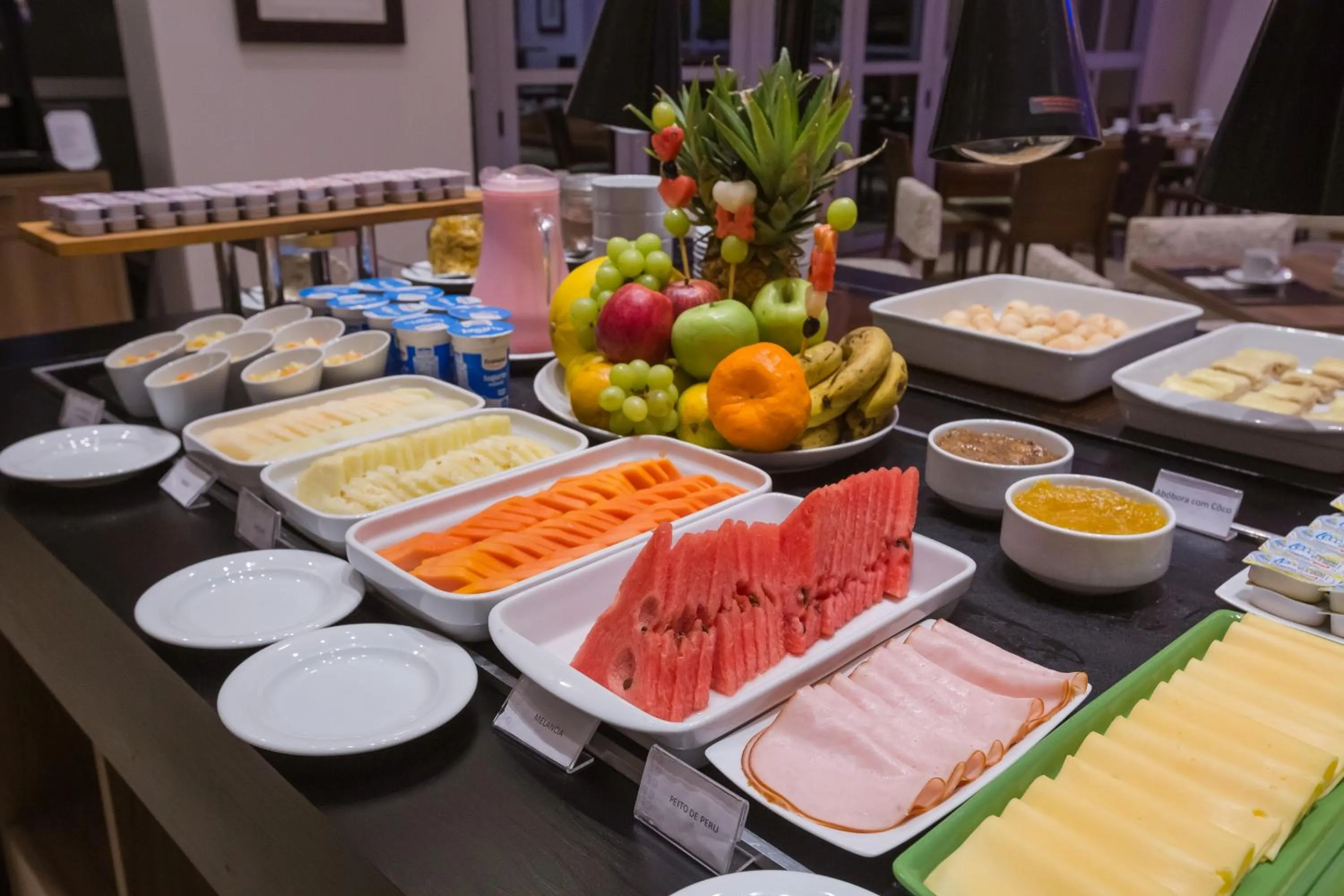 Restaurant/places to eat in Bourbon Hotel Cambara