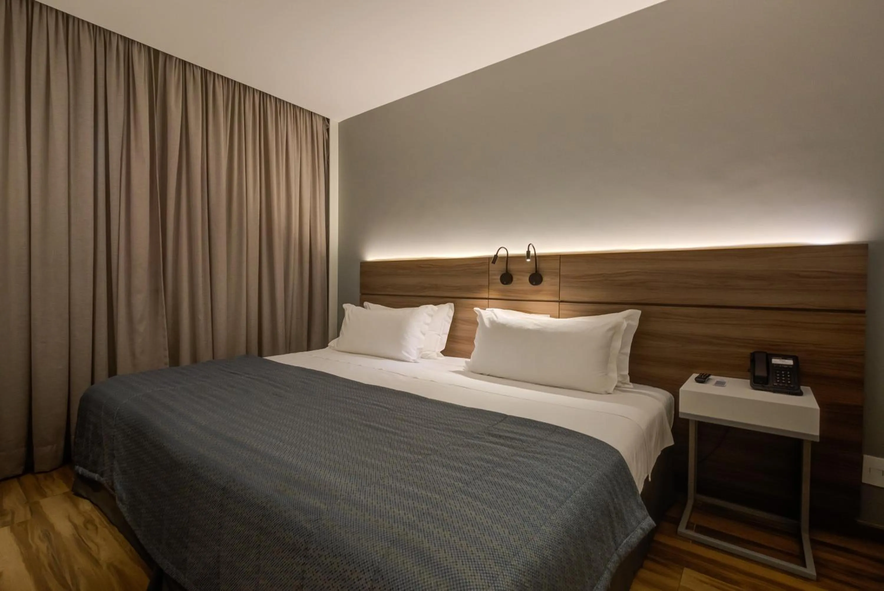 Property building, Bed in Bourbon Hotel Cambara