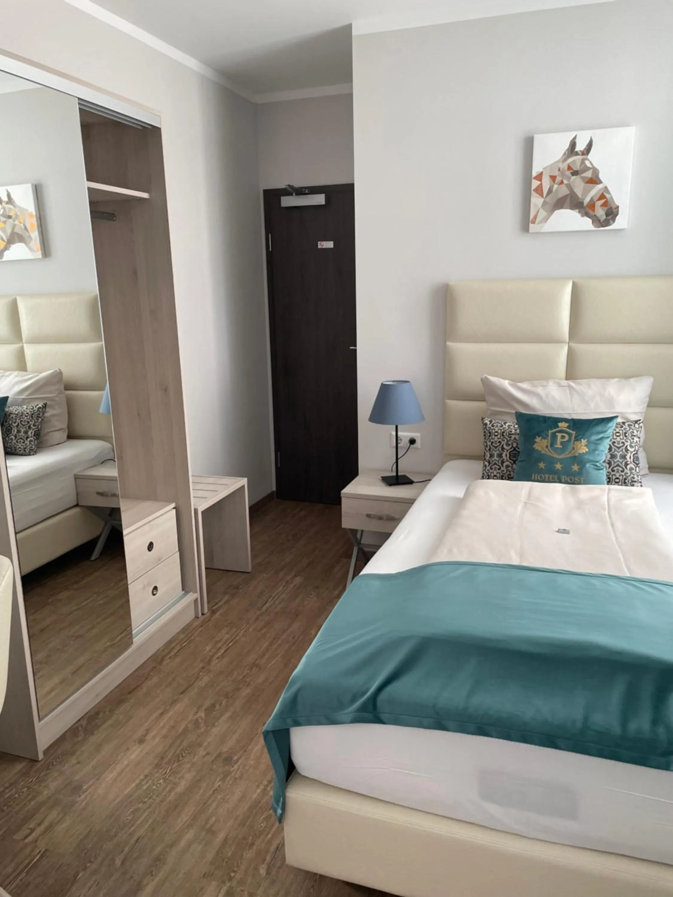 Bed in Hotel Post Sindelfingen