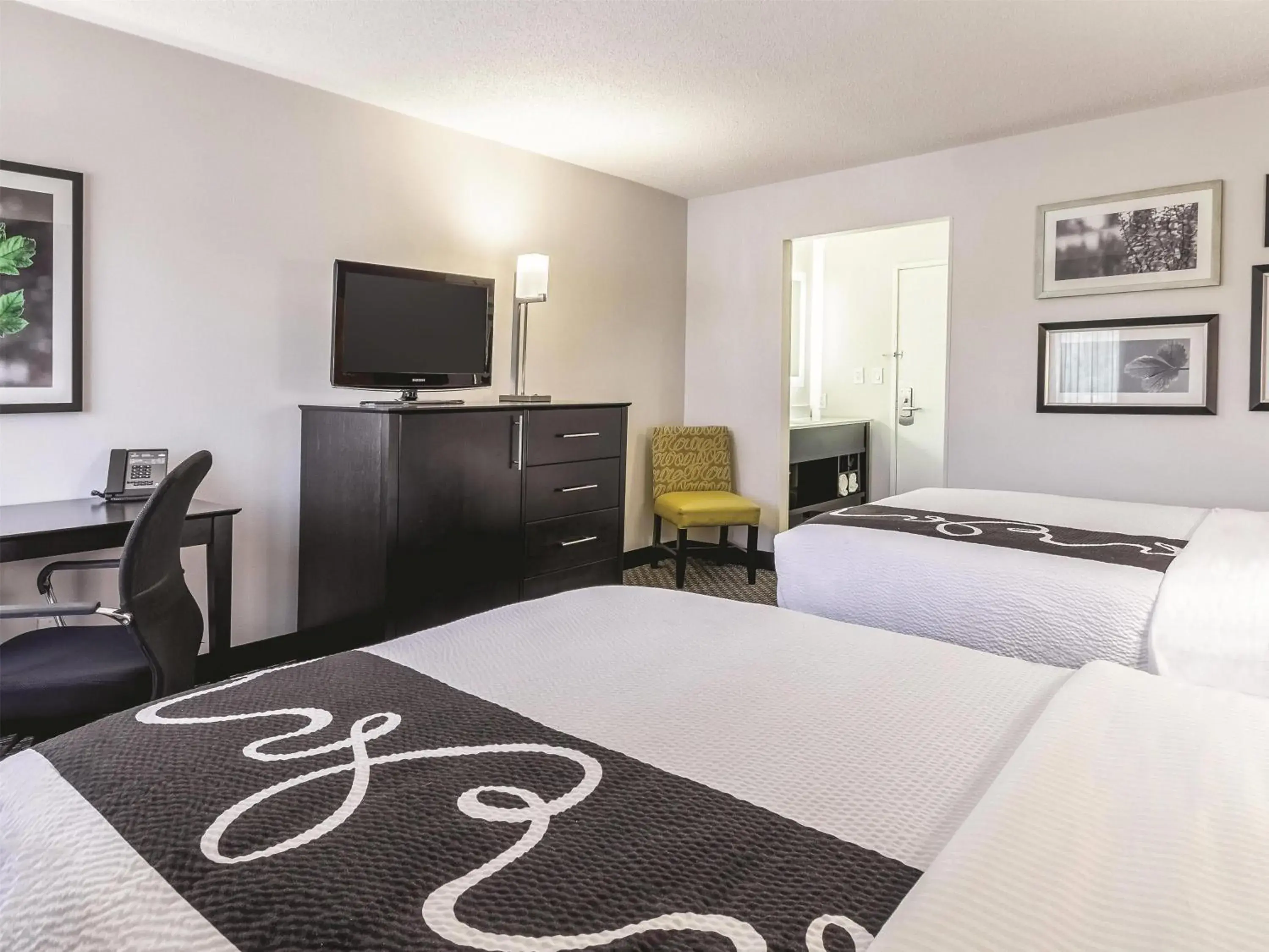 Double Room with Two Double Beds - Disability Access in La Quinta by Wyndham Denver Englewood Tech Ctr Double Room with Two Double Beds - Disability Access in La Quinta by Wyndham Denver Englewood Tech Ctr
