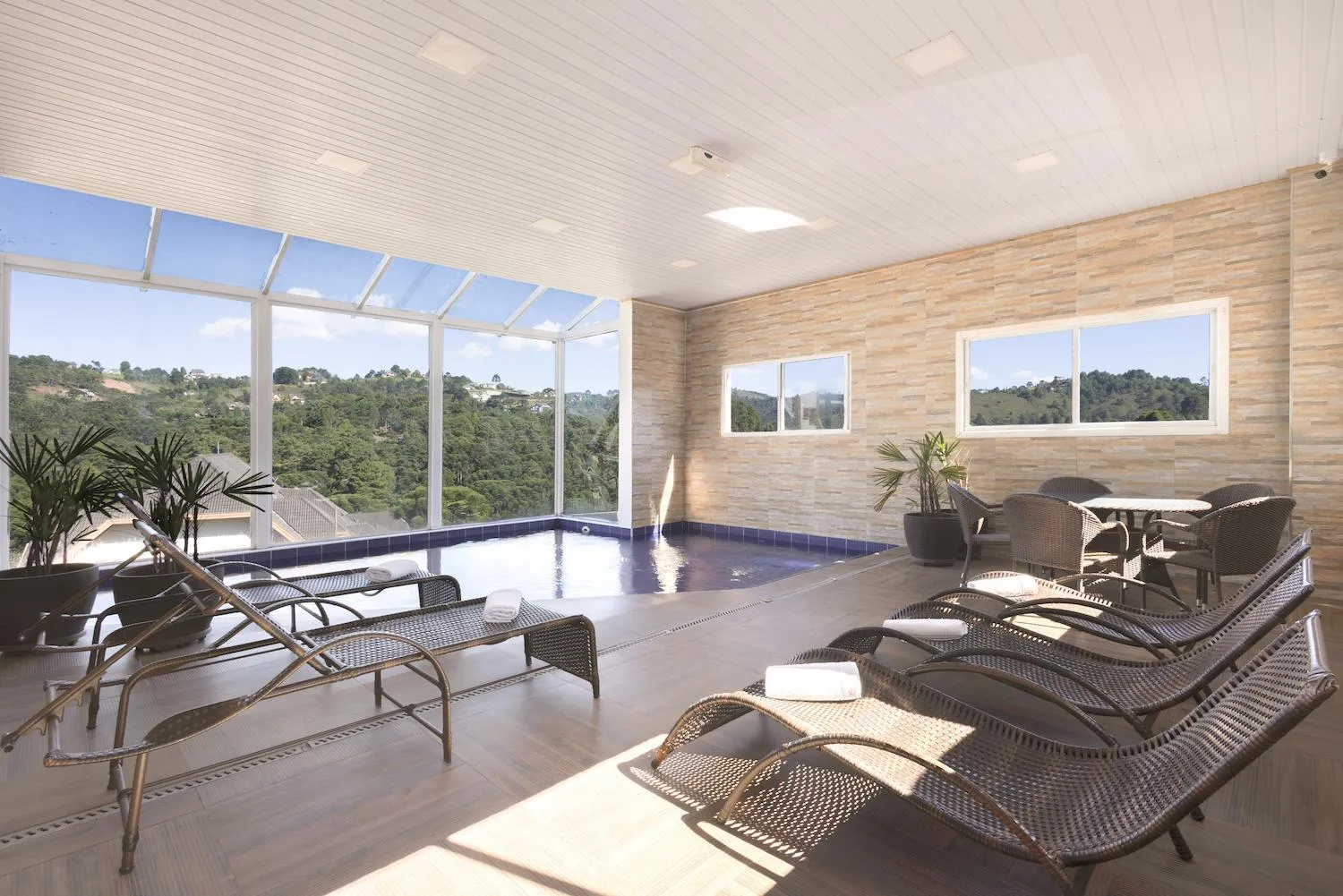 Swimming pool in Kaliman Pousada Campos do Jordão