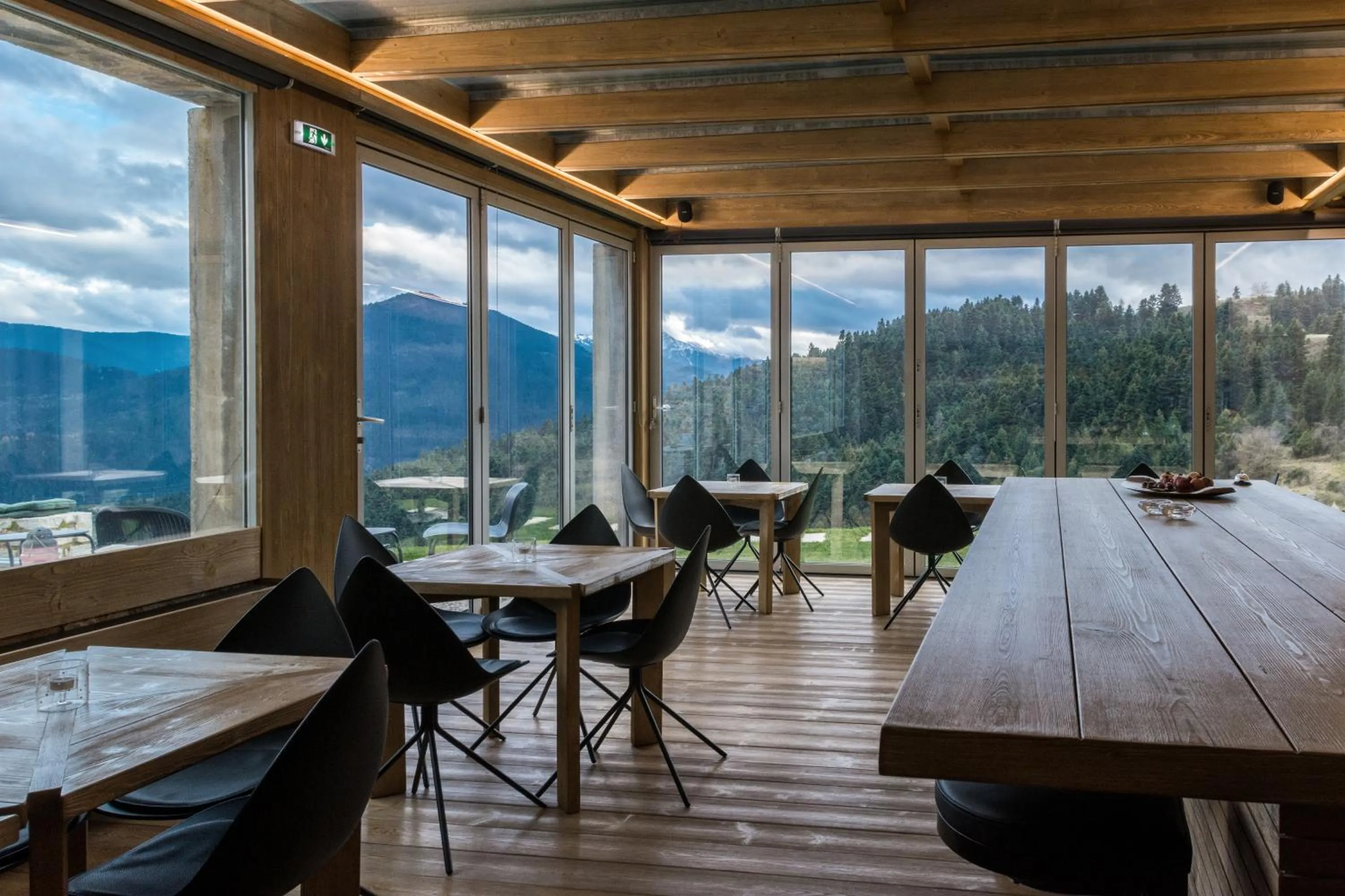 Communal lounge/ TV room in Escapade Luxury Residences