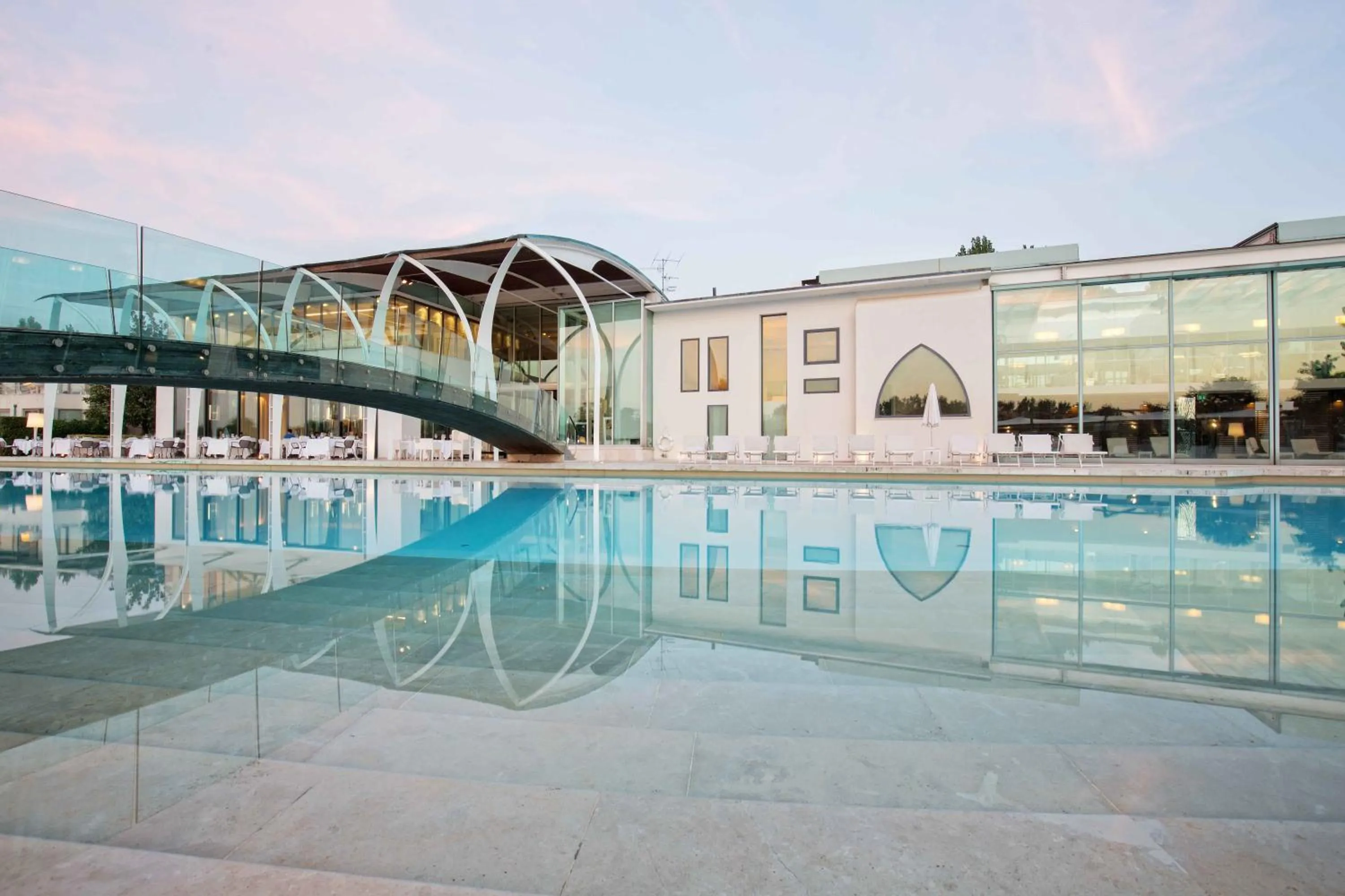 Swimming pool in Riviera Golf Resort