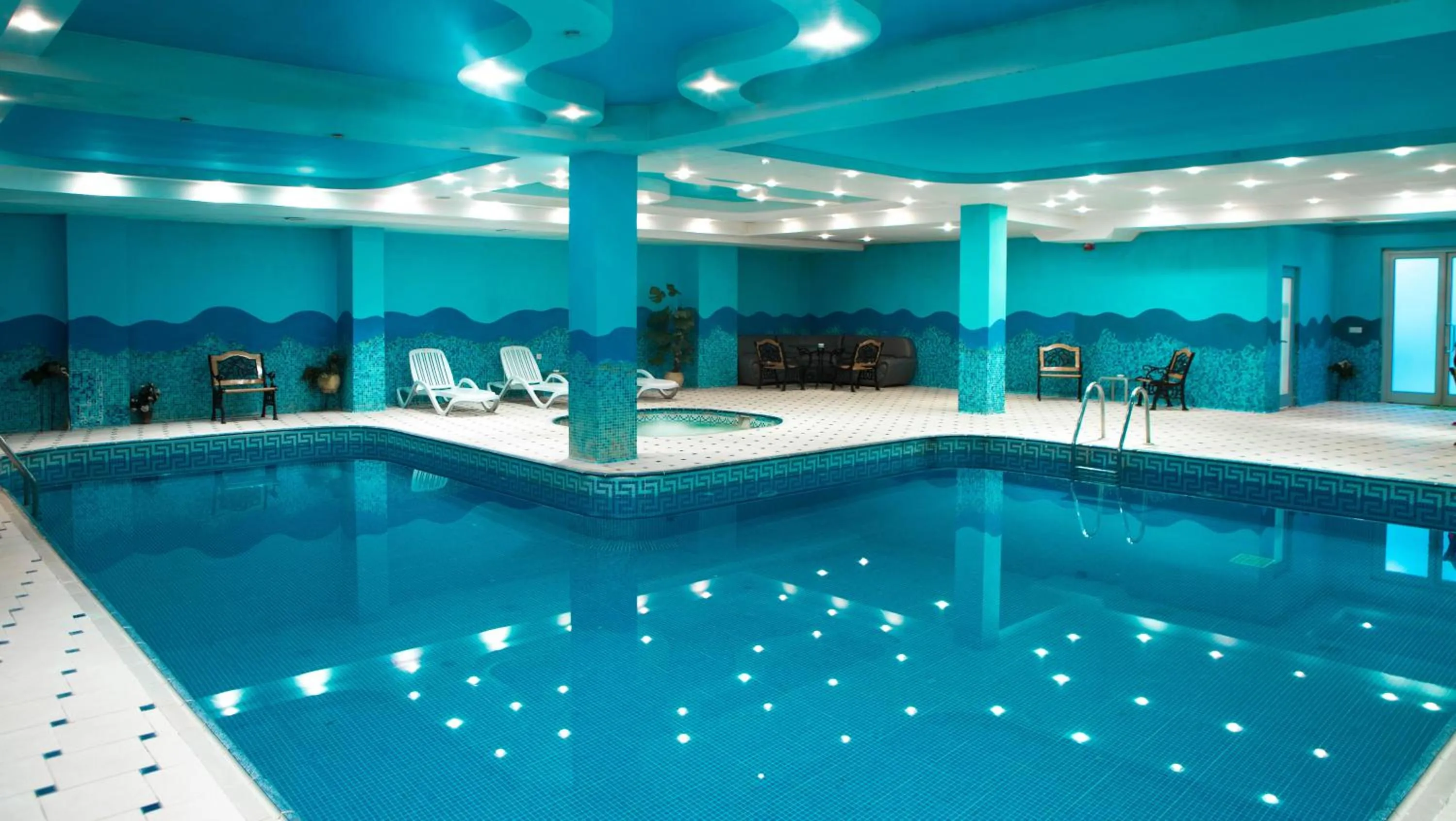 Swimming pool in Abu Arena Hall