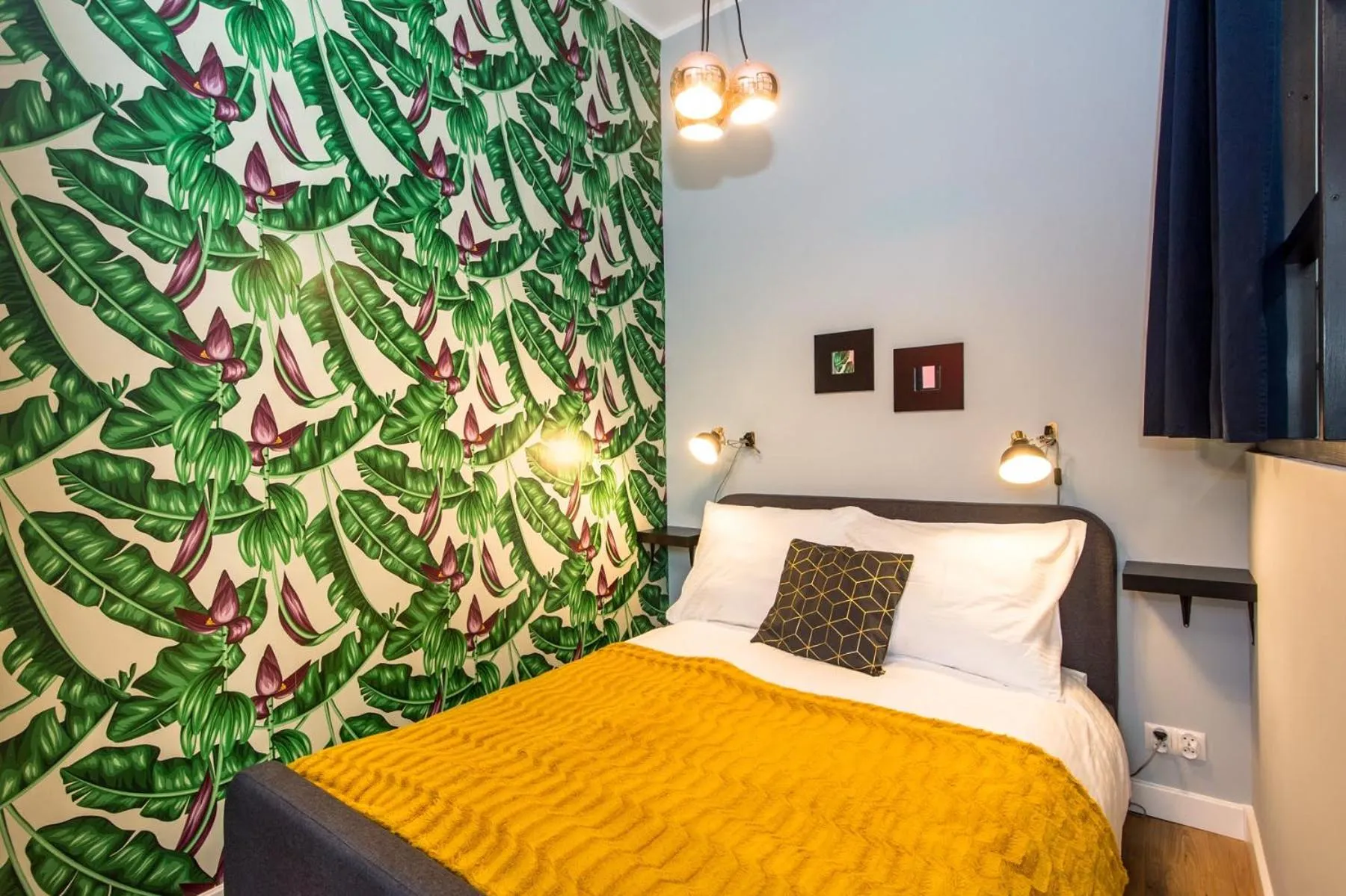 Bedroom, Bed in Bliss Apartments