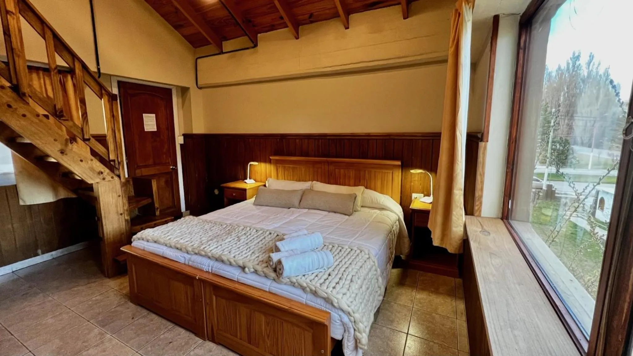 Bed in Del Glaciar Libertador Hotel