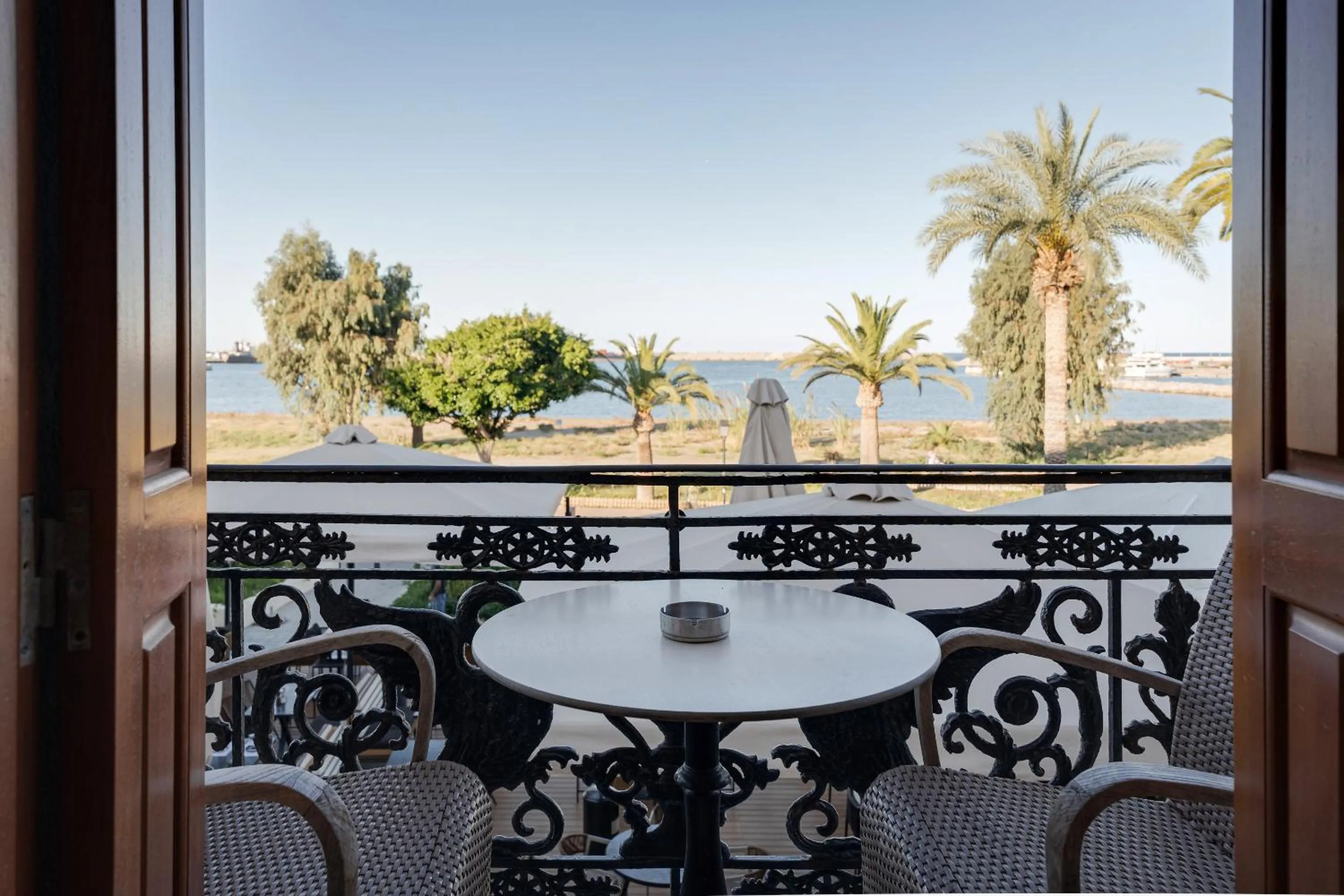 Day in Civitas Suites Hotel