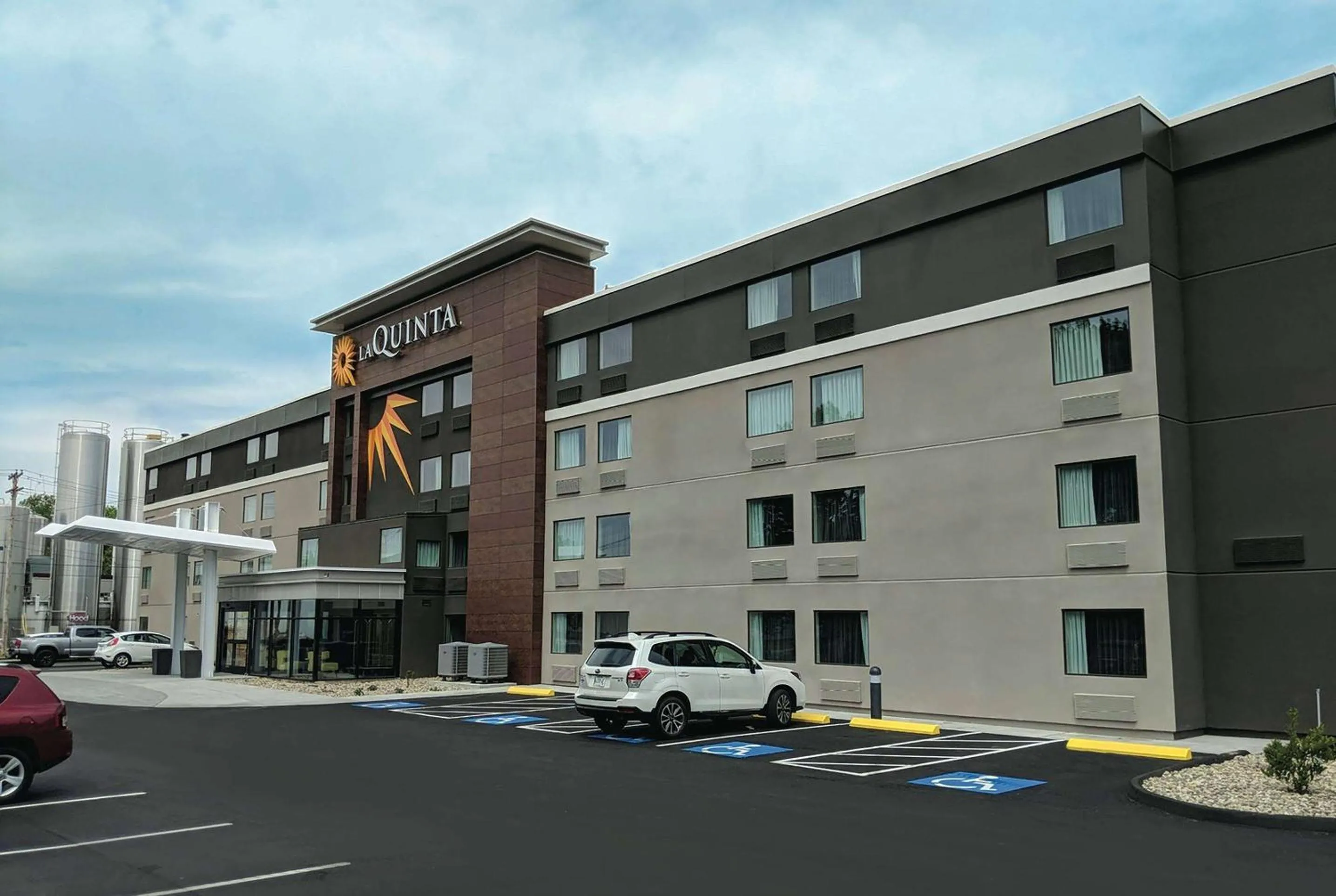 Property building in La Quinta Inn & Suites by Wyndham Portland DT Maine Med