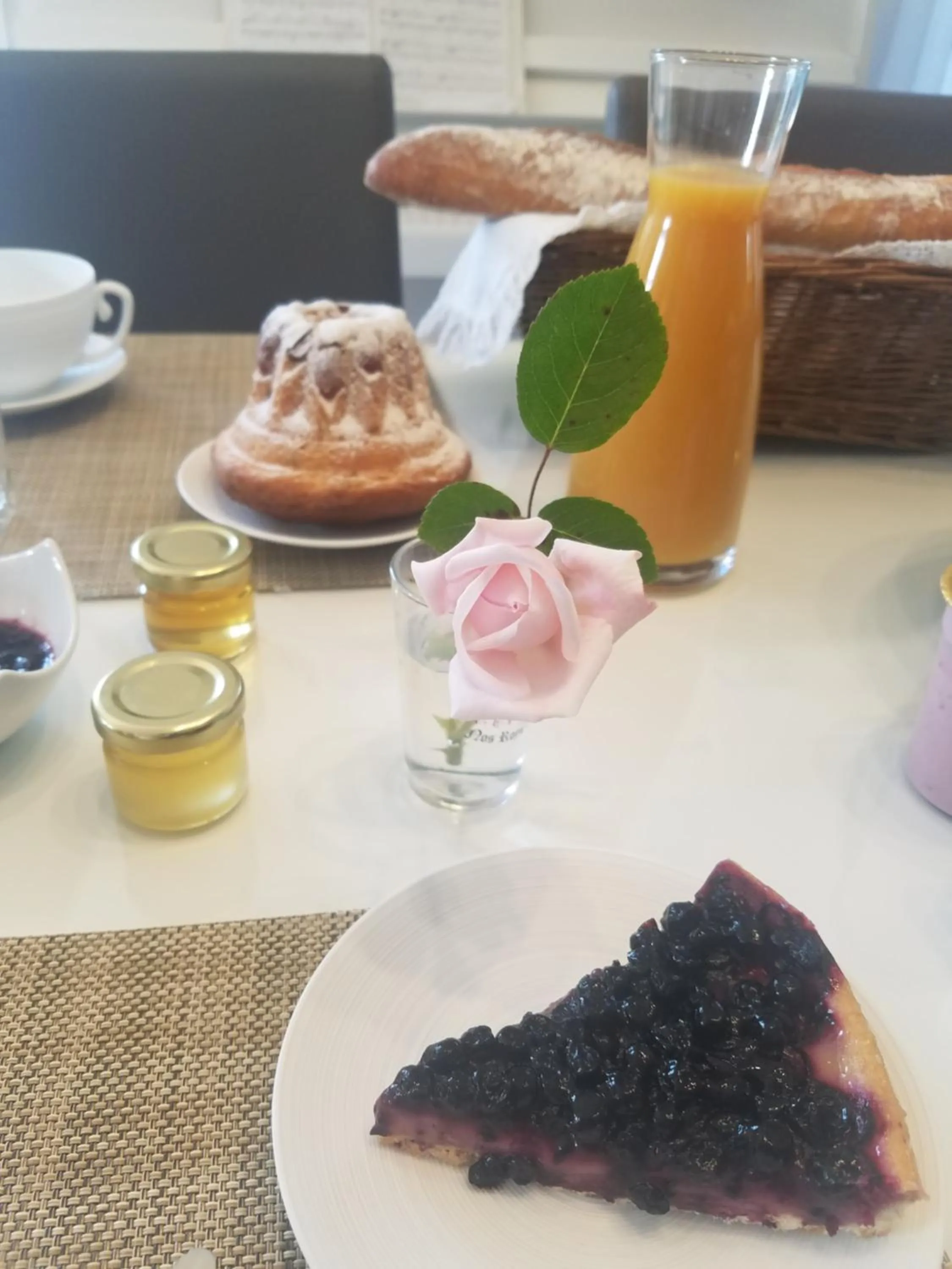 Breakfast in Les mésanges de l'Ill