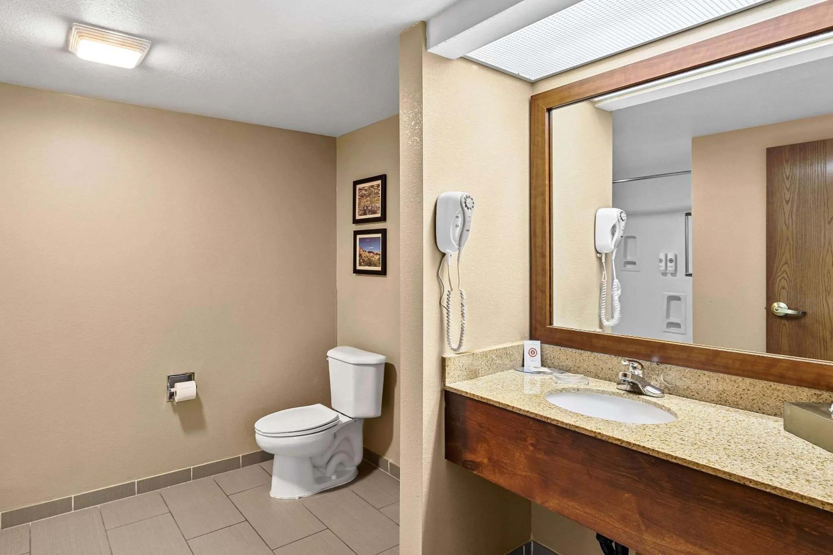 Bedroom in Comfort Inn Benson near Kartchner Caverns